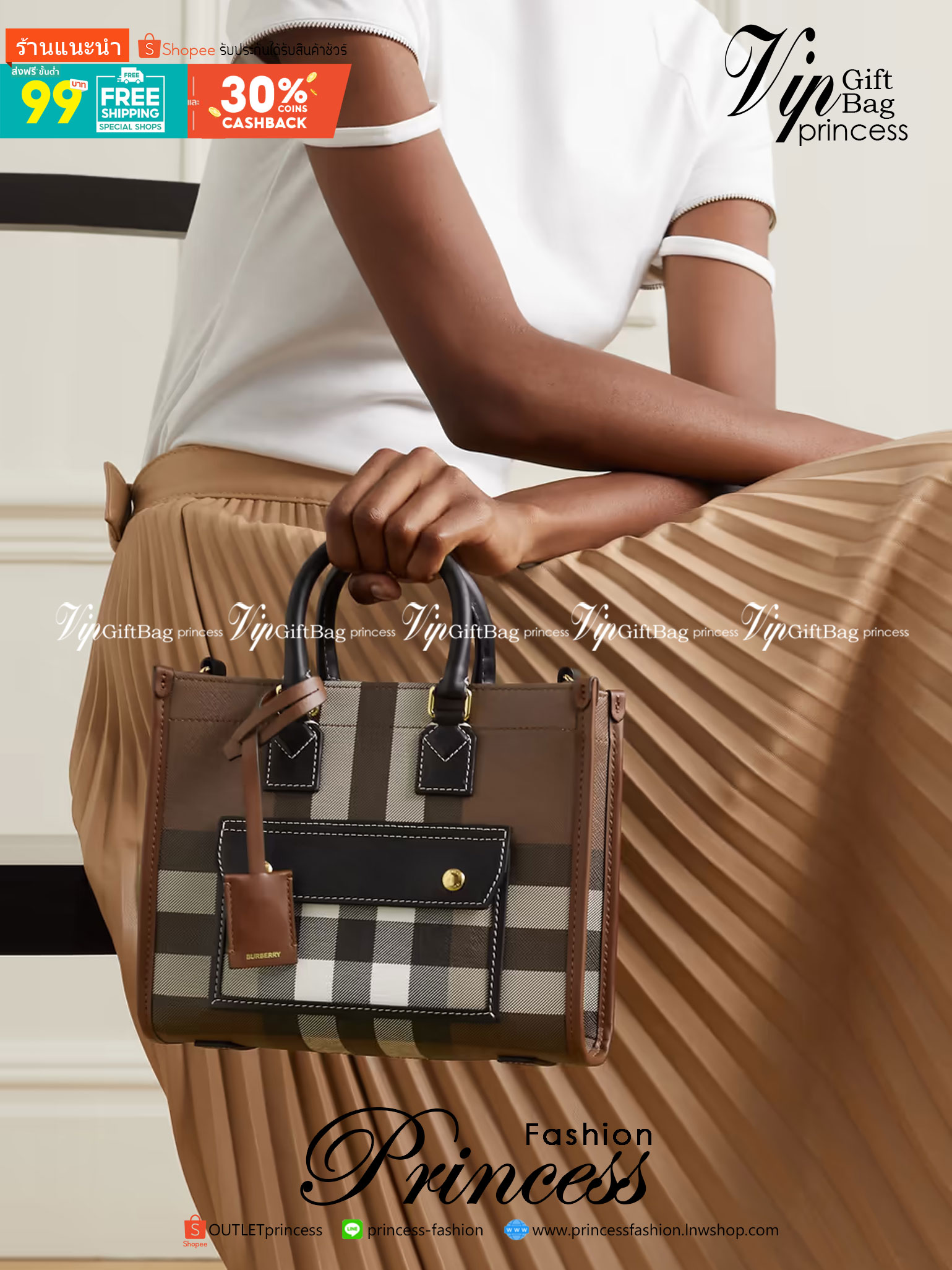 Burberry Check and Leather Mini Freya Tote / BURBERRY Mini Freya tote กระเป๋าสะพายทรงโท้ท โทนสีน้ำตาลดำวินเทจ รุ่นใหม่ล่าสุด ขนาดกำลังดีใช้งานง่าย มาพร้อมสายยาวใช้เป็น everyday look ได้เลยค่ะ