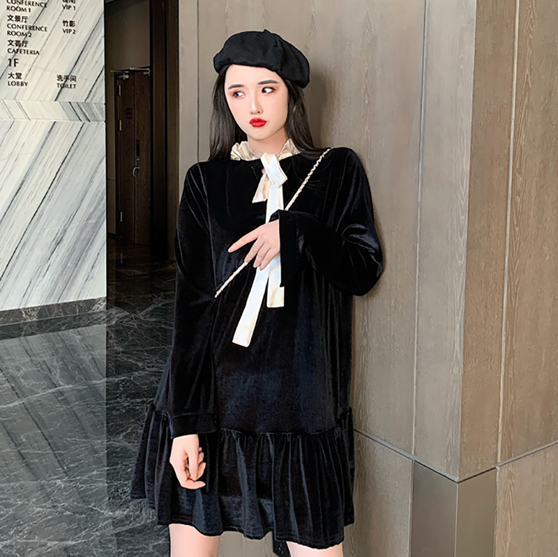 พร้อมส่ง 💝 Lily black dress เดรสกำมะหยี่ (IN31711)