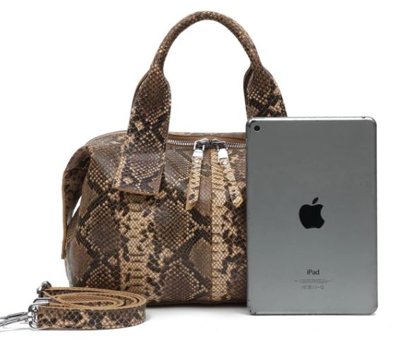 กระเป๋าผู้หญิง กระเป๋าถือ กระเป๋าสะพาย หนังวัวแท้ ลายเกร็ดงู สวยหรู ดูแพง กระเป๋าแฟชั่น ระดับ hi end 826416