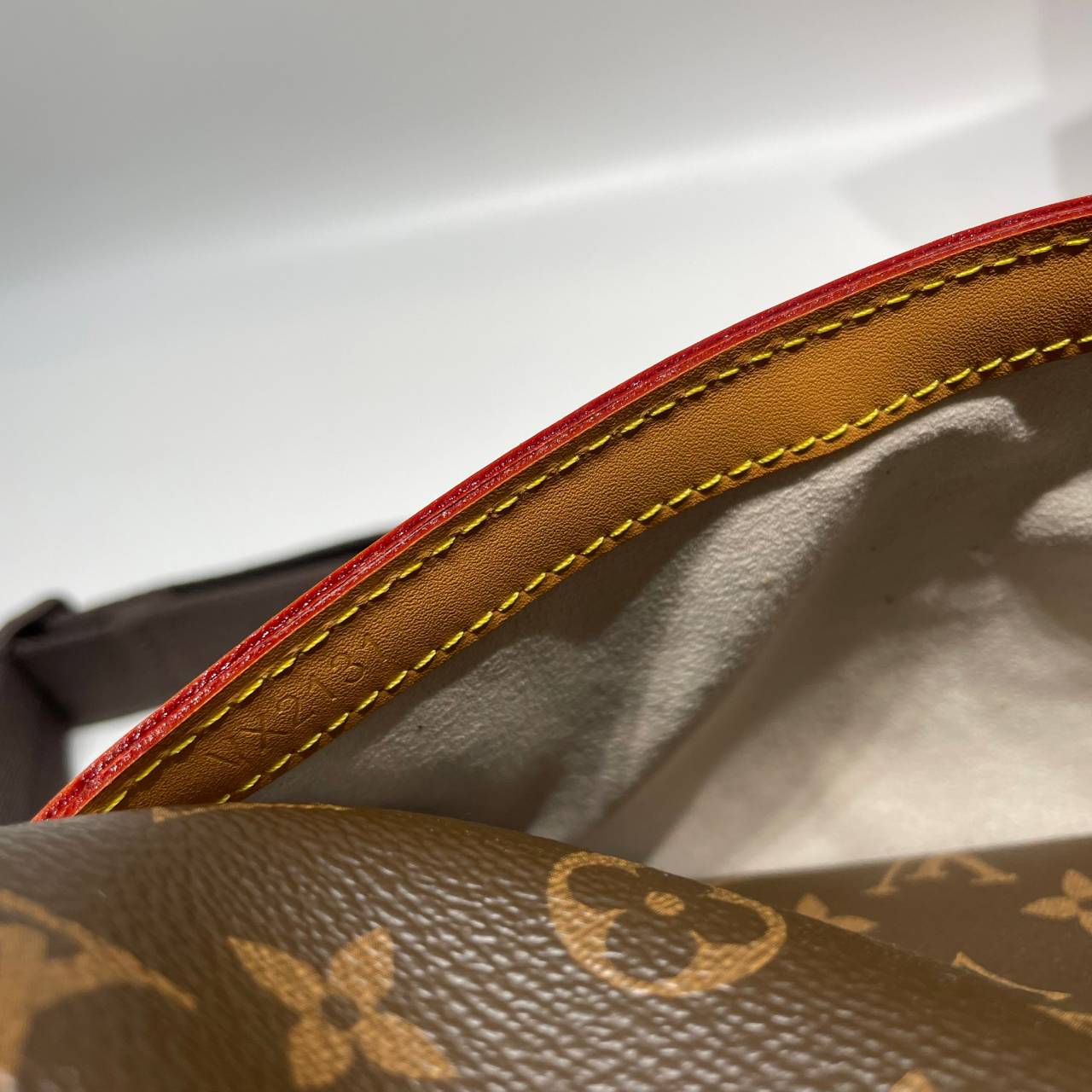 LV Reporter 28 Mongram Vintage Crossbody Bag / LV Messenger Bag กระเป๋าสะพายทรงแมสเซ็นเจอร์วินเทจ เกรดออริ ท็อป สลับแท้ 1:1 เกรดดีสุด หนังแท้ ผ่านทุก ตม. ใช้งานต่างประเทศได้