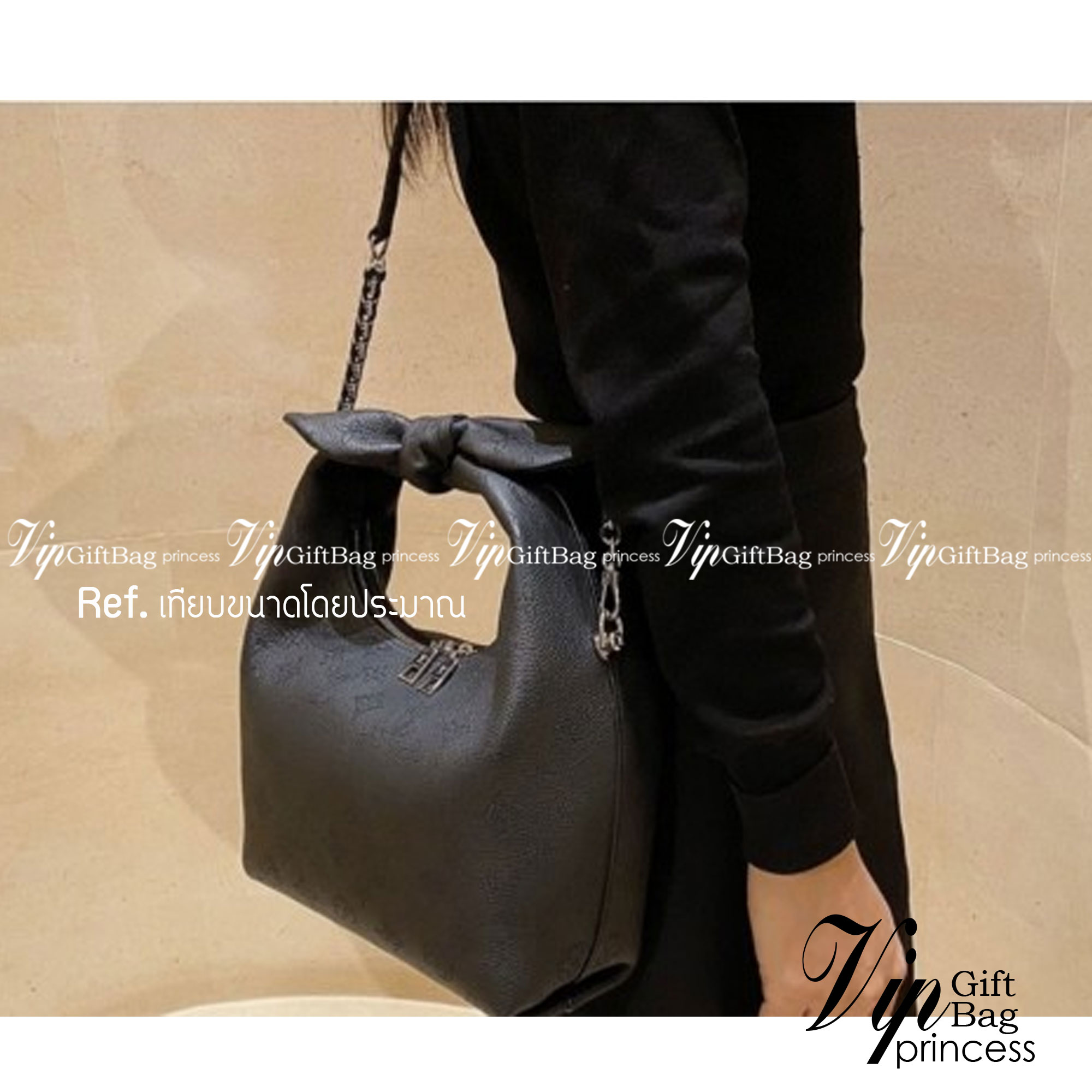 LV Why Knot PM Bag กระเป๋าสะพายงานแบรนด์ ผูกโบว์น่ารัก แต่คงความคลาสสิก งานหนังสวย ดีไซน์หรูหรา แมทช์กับการแต่งตัวง่าย จึงครองใจสาว ๆ ได้ไม่ยาก ไม่ว่าลุคไหนกระเป๋าใบนี้ก็คอมพลีทลุคได้อย่างสมบูรณ์แบบ ภาพถ่ายจากงานขายจริง ใช้งานต่างประเทศได้