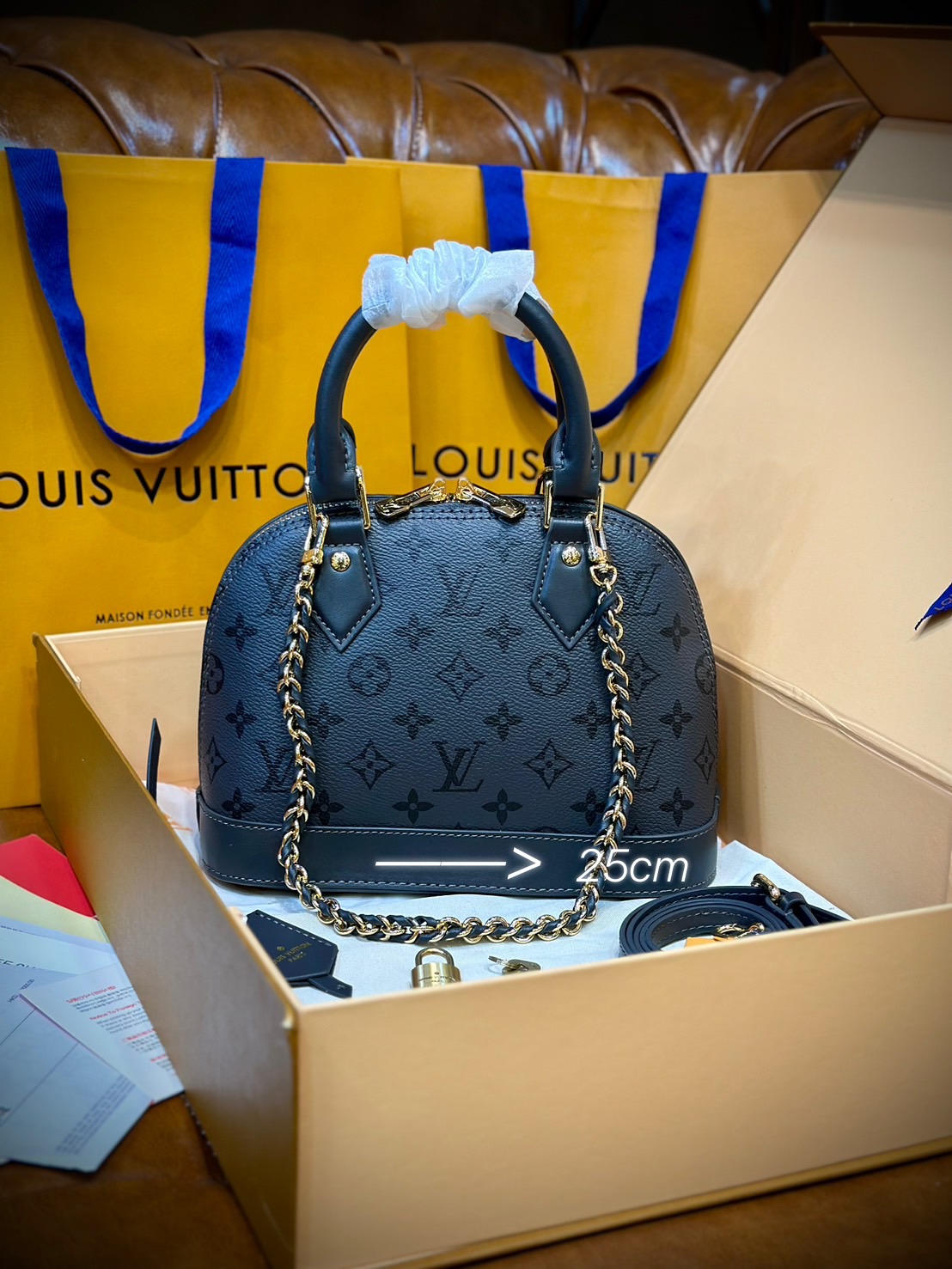 LV Alma BB Gris Trianon bag กระเป๋าสะพายสีใหม่โทนเทา เอกลักษณ์สะท้อนความเลอค่าสง่างาม เกรดออริ ใช้งานต่างประเทศได้