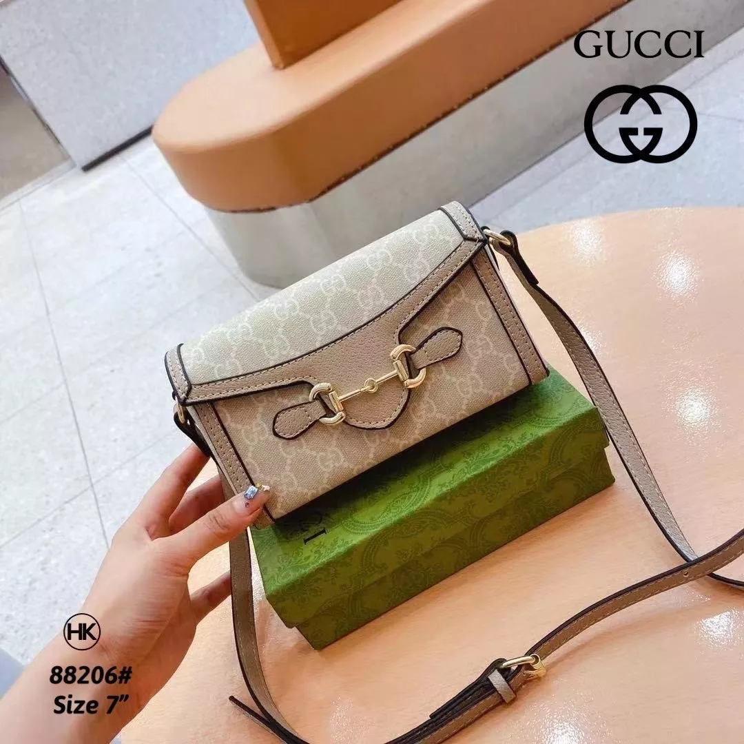 Gucci Horsebit 1955 Mini Bag / Gucci Mini Crossbody Bag / Gucci Phone Bag กระเป๋าสะพายข้าง/สะพายไหล่ สวยเก๋ น่ารัก คุณภาพดี สวยตรงปก ราคาสุดคุ้ม