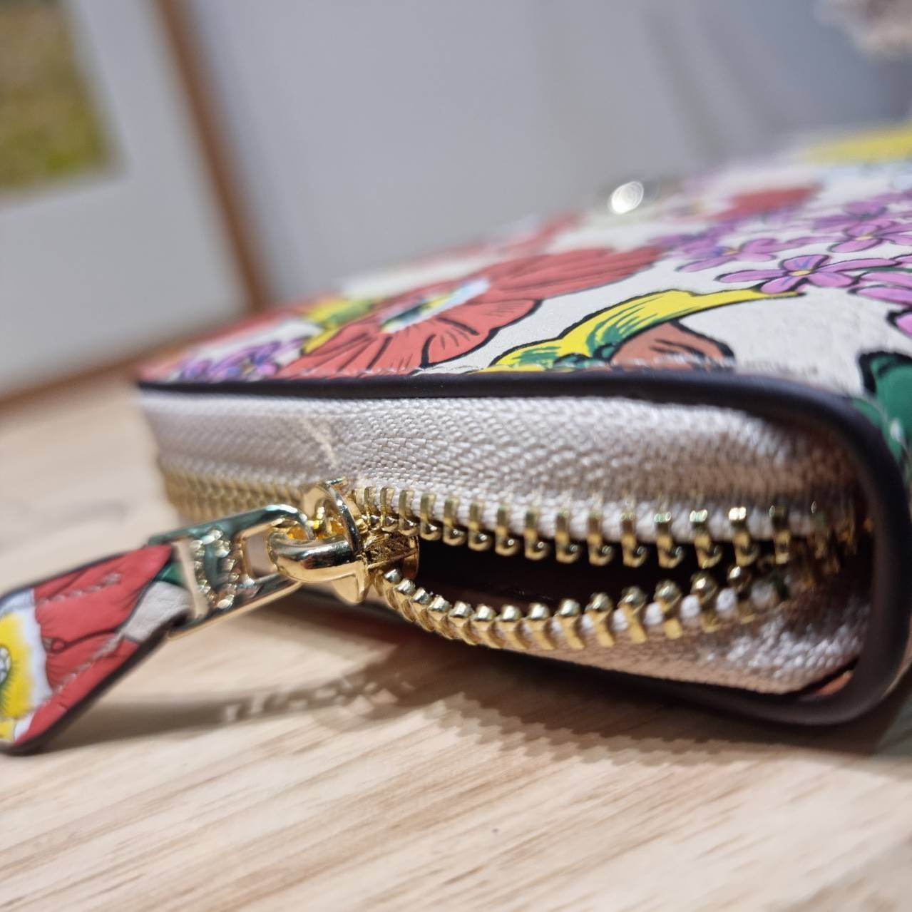 COACH LONG ZIP AROUND WALLET WITH FLORAL PRINT CJ373 / CR930 กระเป๋าสตางค์ใบยาวลายดอกไม้สดใส เกรดท็อปออริ เกรดดีสุด สลับแท้ 1:1 ใช้ต่างประเทศได้