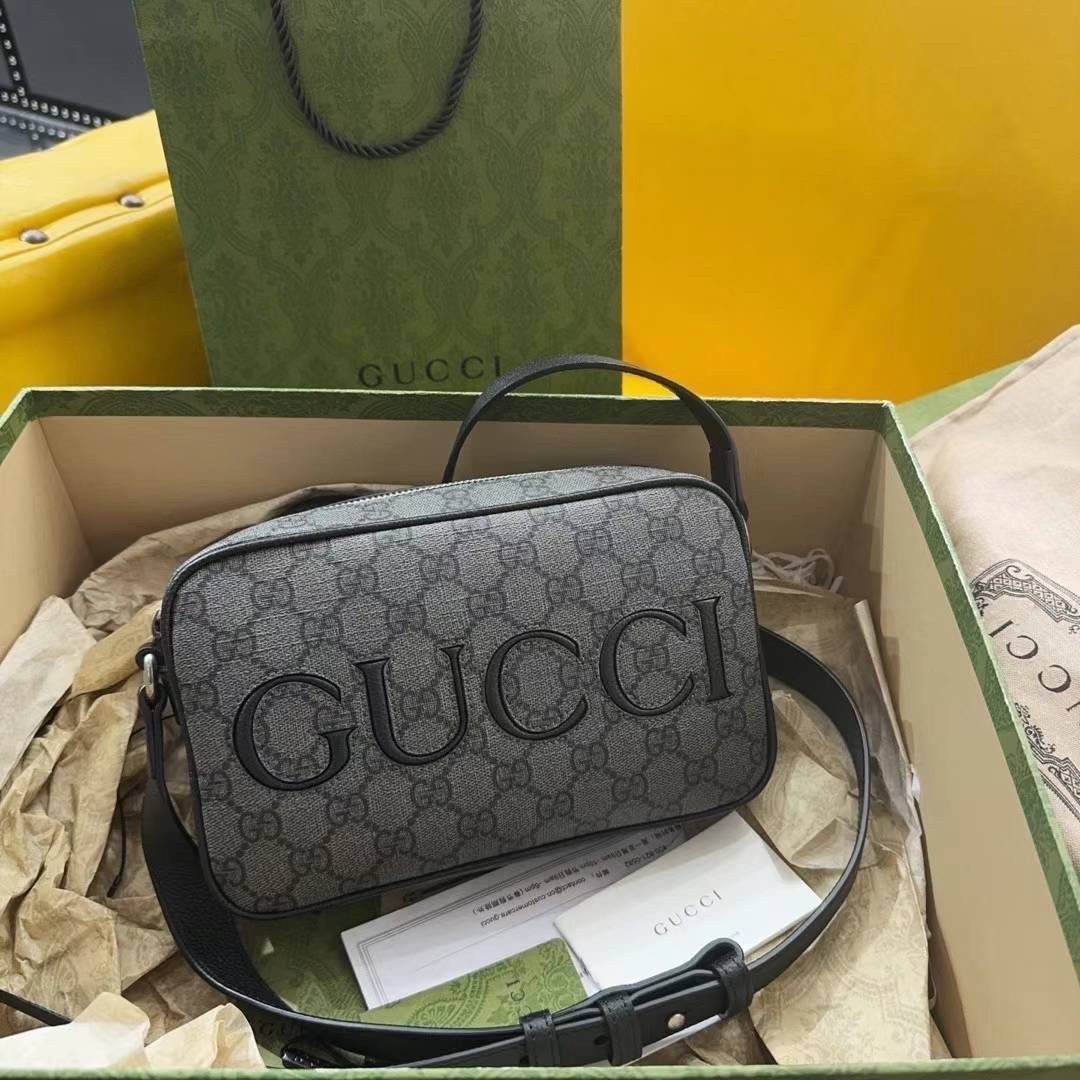GUCCI MINI SHOULDER BAG Grey and black GG Supreme canvas กระเป๋าทรงแมสเซ็นเจอร์ เกรดออริ ท็อป สลับแท้ 1:1 เกรดดีสุด ใช้งานต่างประเทศได้