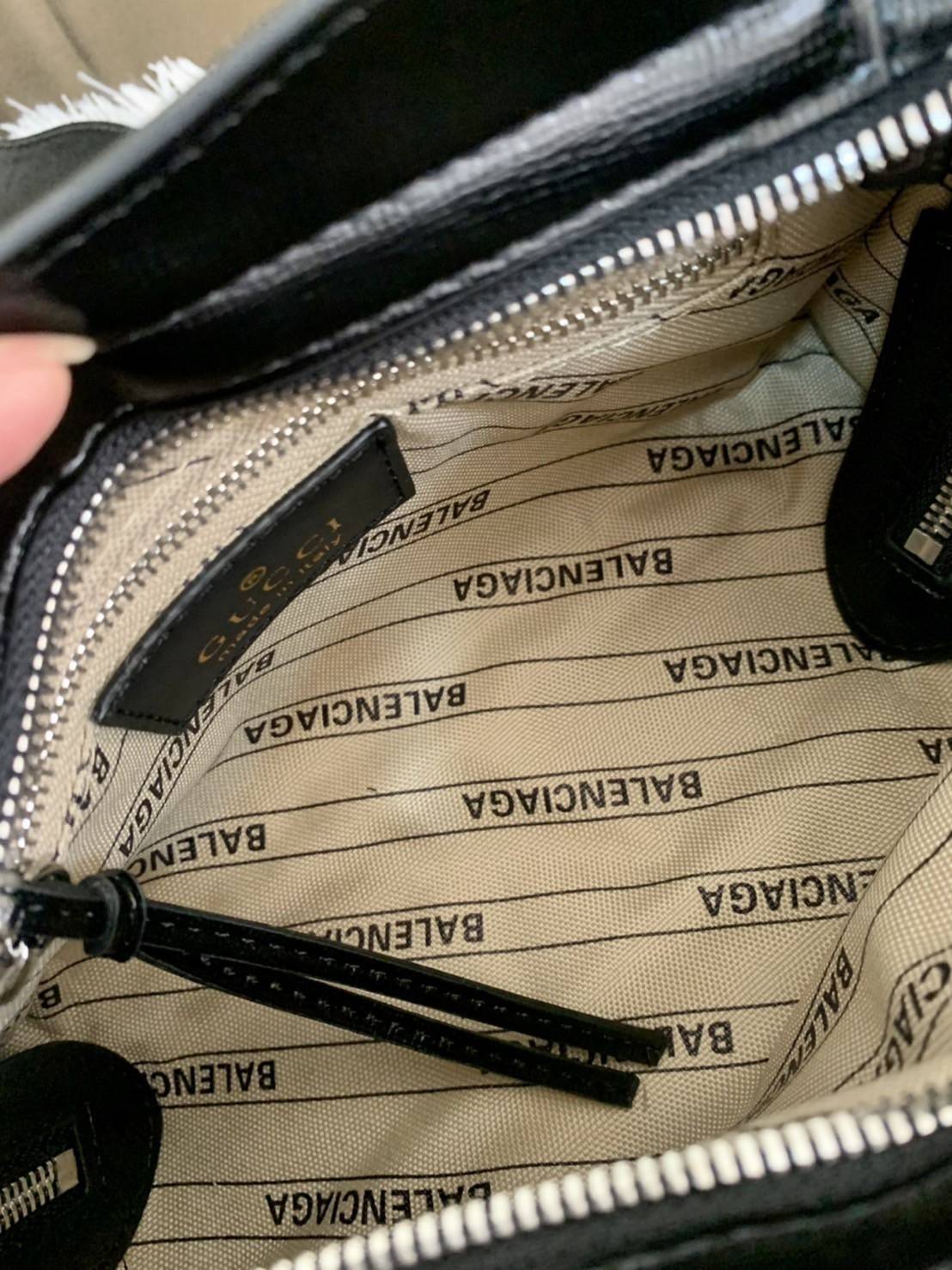 VIP 🥂 Gucci x Balenciaga The Hacker Project Mini Neo Bag คอลเลคชั่นร้อนๆ พร้อมเสิร์ฟ ที่่มีการผสมผสานระหว่างGucci & Balenciaga เข้าไว้ด้วยกัน ดีไซน์ล้ำสมัย วัสดุCanvas เย็บขอบด้วยหนังcalfskin อะไหล่เงิน ลวดลายสดใส ประทับตัวอักษรBalenciaga ลงบนผ้าเ