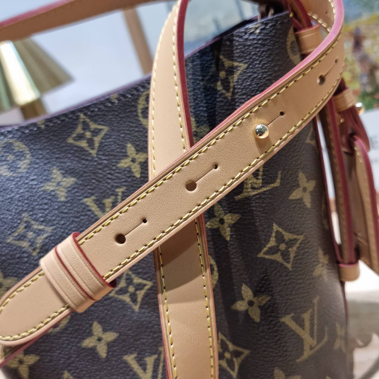 LV All In BB Bag กระเป๋าทรงบัคเก็ตที่มาแรงมากๆตอนนี้ พร้อมสีใหม่ต้อนรับวาเลนไทน์ รูปทรงคลาสสิคสะดวกใช้ ดีไซน์ลูกเล่นสนุกๆ