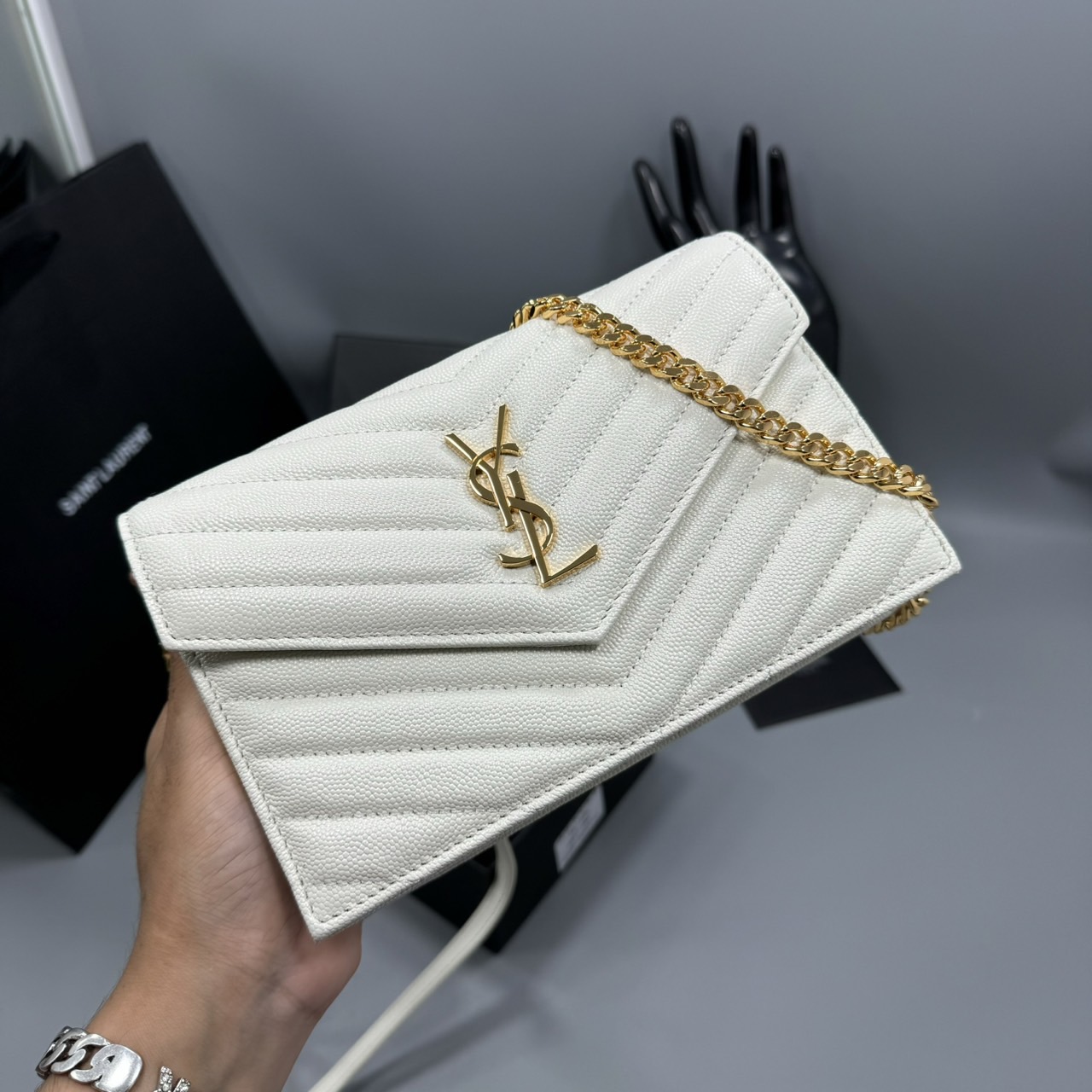 YSL Envelope WOC 7.5 Wallet on chain / YSL Clutch Bag 7.5" กระเป๋าสะพายรุ่นยอดนิยม เกรดหนังคาเวียร์สวยเต็มใบ เกรดออริ 1:1 ใช้งานต่างประเทศได้