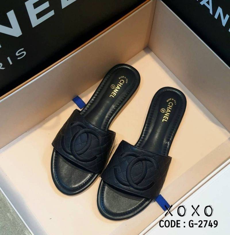 CHANEL SANDELS แตะงานแบรด์ ชิคๆ สวย หรู นุ่มมาก ใส่สบาย วัสดุหนัง PU เย็บตาราง ด้านหน้างานปักโลโก้ สวย เรียบร้อย แมทส์ชุดง่าย น้ำหนักเบา