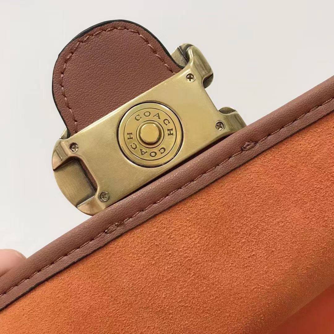 Coach Soft Tabby Shoulder Bag 5 สี กระเป๋าสะพายข้างหนังสวย พร้อมส่งที่ไทยราคาสุดคุ้มห้ามพลาดค่ะ!