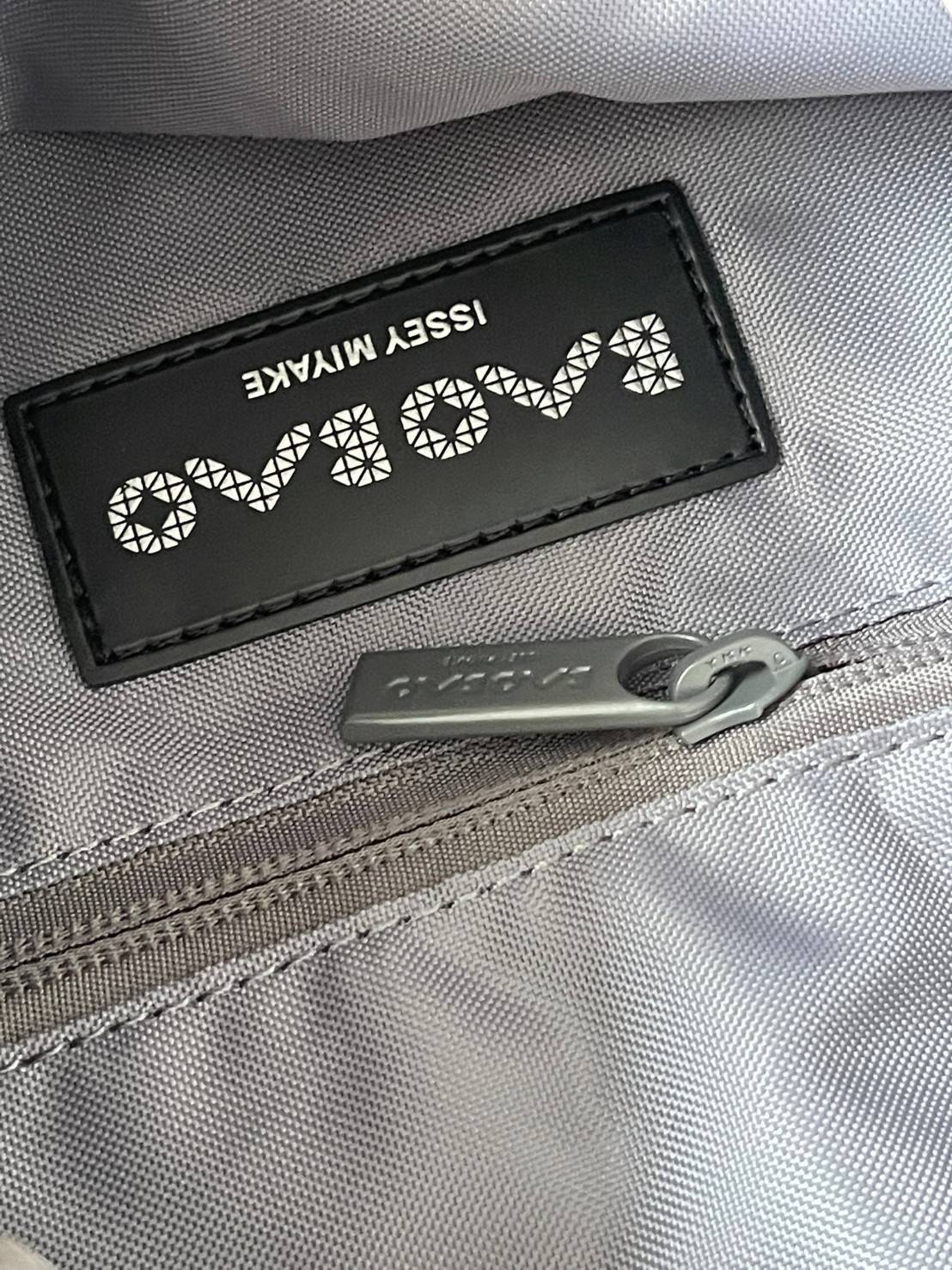 ORI 🥂 Baobao Issey Miyake Cart geometric tote bag / Miyake Cart Tote Bag รูปทรงที่สร้างขึ้นโดยบังเอิญ' เสื้อผ้าที่มีโครงสร้างและได้รับการออกแบบทางวิศวกรรมอันเป็นเอกลักษณ์ของแบรนด์ ส่งต่อไปยังเครื่องประดับที่น่าประทับใจและไร้กาลเวลาเหล่านี้ กร