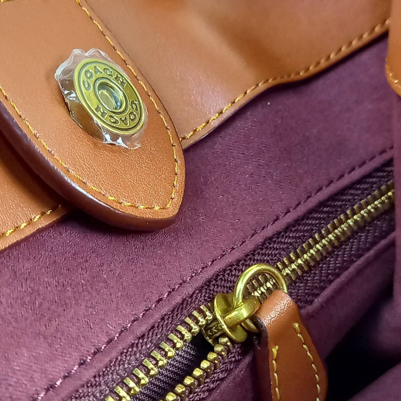 COACH FIELD TOTE 22 WITH HORSE AND CARRIAGE PRINT (C3866)ðāļāļĢāļ°āđāļāđāļēāļāļ·āļ āļāļĢāļ°āđāļāđāļēāļŠāļ°āļāļēāļĒ Unisex āļāļĢāļ TOTE āļŠāļļāļāļŪāļīāļ āļāļĩāđāļŪāļīāļāļāļąāļāļĄāļēāļāļāļąāđāļāļāļēāļĒāđāļĨāļ°āļŦāļāļīāļ// āļ§āļąāļŠāļāļļāļŦāļāļąāļāđāļāļāļ§āļēāļŠāļāļļāļāļ āļēāļ āļāļŠāļĄāļŦāļāļąāļāđāļāđāļāļĒāđāļēāļāļāļĩ āļāļĒāļđāđāļāļĢāļ āļŠāļļāļāļŠāļ§āļĒ āđāļāļāđāļāđāļāļāđāļ§āļĒāļĨāļēāļĒ C Signature āļāļĩāđāđāļāđāļāđāļāļāļĨāļąāļāļĐāļāđ// āļāđāļēāļāđāļāđāļĨāđāļāļāļ§