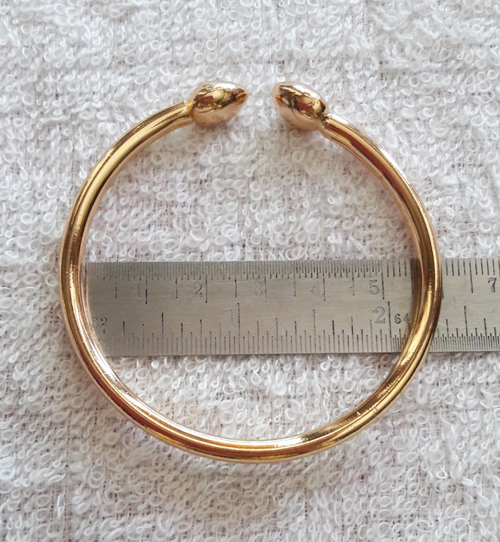 กำไลข้อมือหัวบัวทองเหลืองชุบทองค่ะ