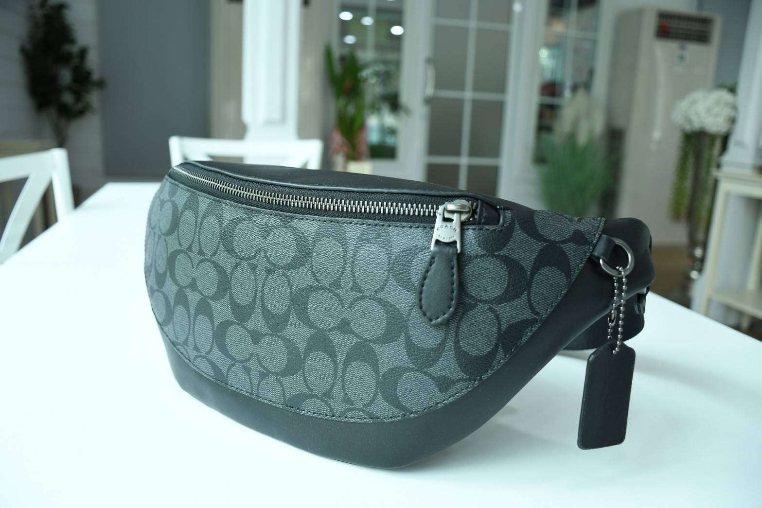 Coach F84711 Warren Mini Belt Bag In Signature Canvas กระเป๋าคาดอก คาดเอว ขนาดกำลังดี ใช้งานง่าย ใช้ได้ทั้งหญิงและชาย