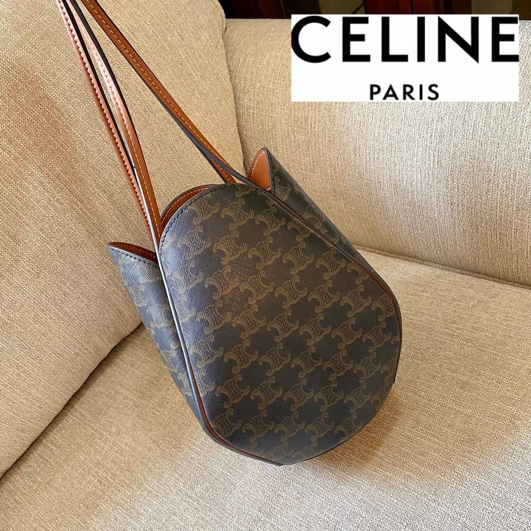 NEW 2021 !!! CELINE CROSSBODY VIP GIFT BAG(GWP) กระเป๋าสะพายไหล่/คสอบอดี้ทรงสวยมีสไตล์