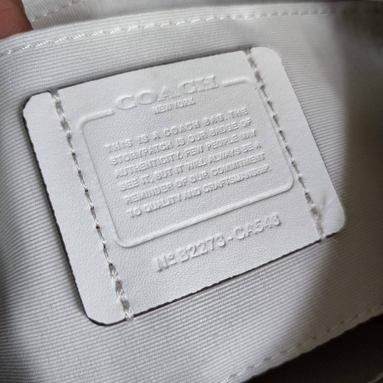 พร้อมส่งครบสี สวยทุกสีเลยค่า😘 ((CA173//CA209//CA548)) COACH TERI SHOULDER BAG 🔹กระเป๋าทรงพอช ในรูปแบบหนังแท้ หนังนิ่มสวยมากค่ะ