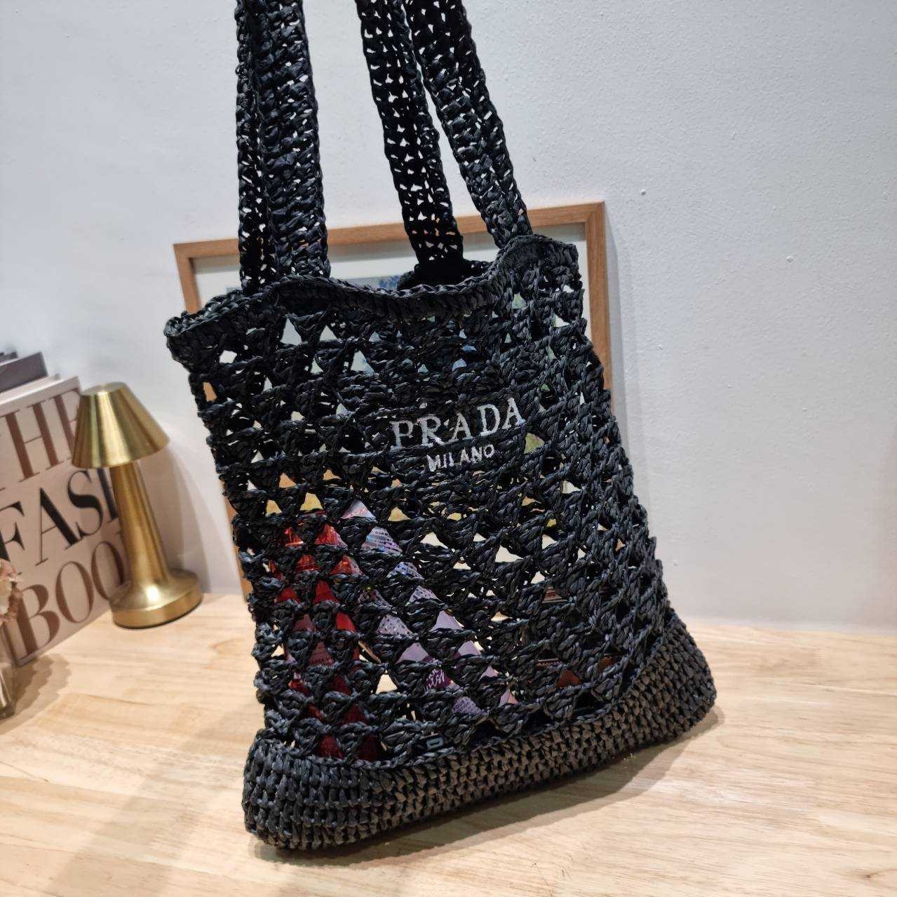 RADA CROCHET TOTE BAG กระเป๋าสะพายทรงโท้ทลายสาน สวยไม่ซ้ำใคร สไตล์บีช เหมาะมากกับการสะพายไปเที่ยวทะเล หรือจะใช้ในวันสบายๆก็ตอบโจทย์