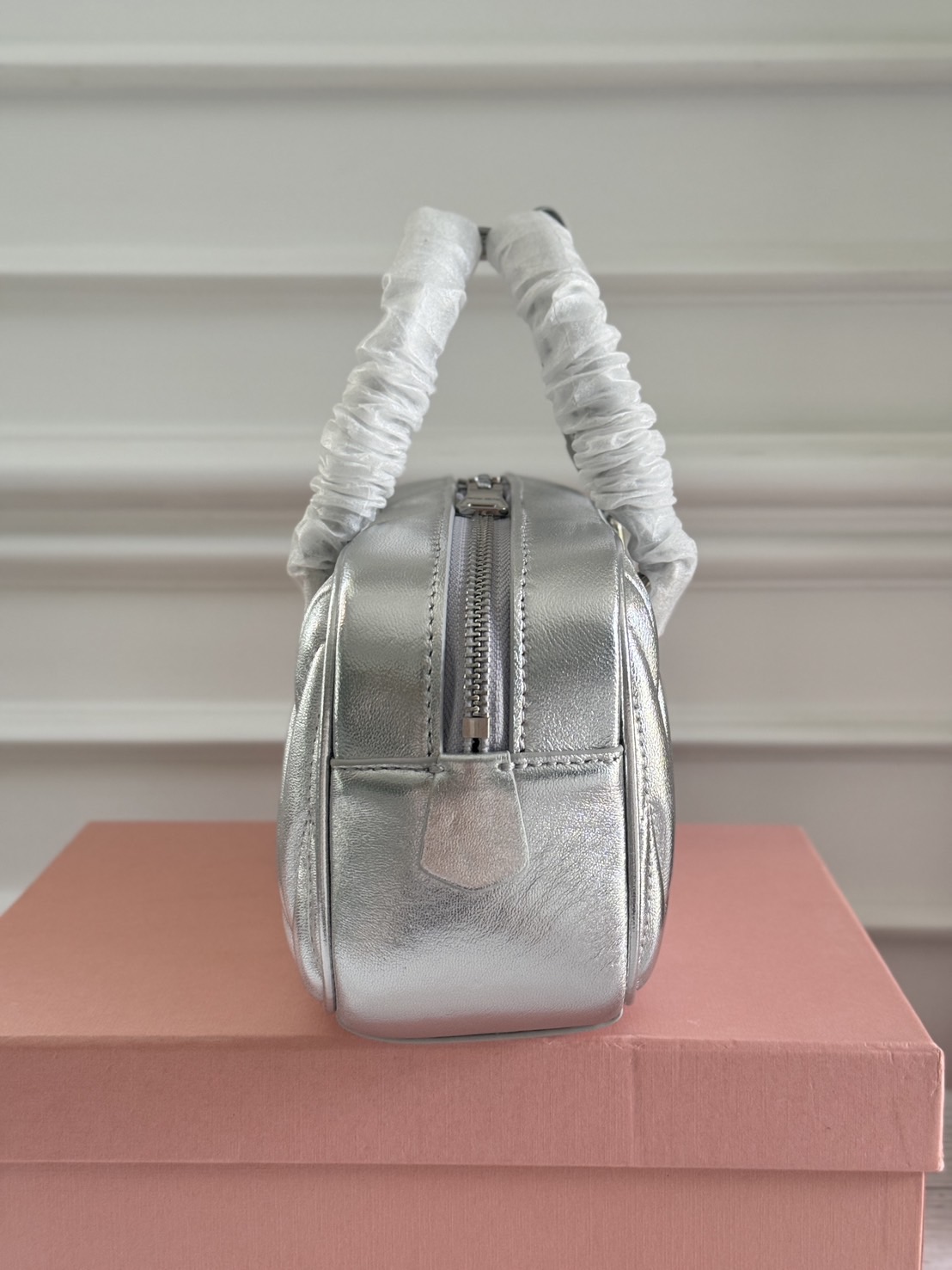 MIU MIU Arcadie Matelassé nappa leather bag / MIU MIU Mini Bag กระเป๋าถือสะพายใบเล็ก เกรดออริ 1:1 ใช้งานต่างประเทศได้