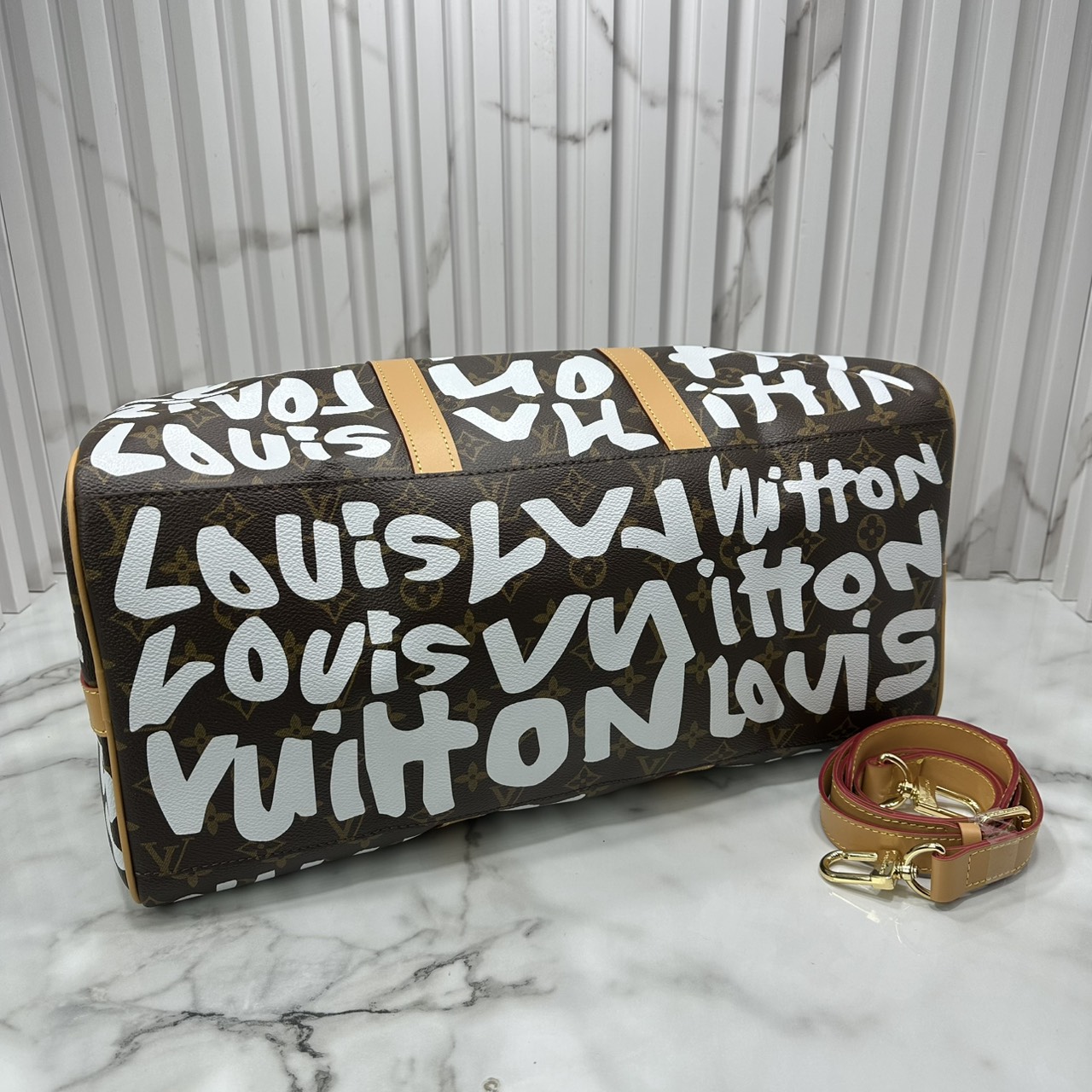 ORI หนังแท้ | LV Stephen Sprouse Graffiti Keepall 42cm กระเป๋าสะพายทรงคีฟออลใบใหญ่ ลวดลายตัวอักษรกราฟฟิกเต็มใบ