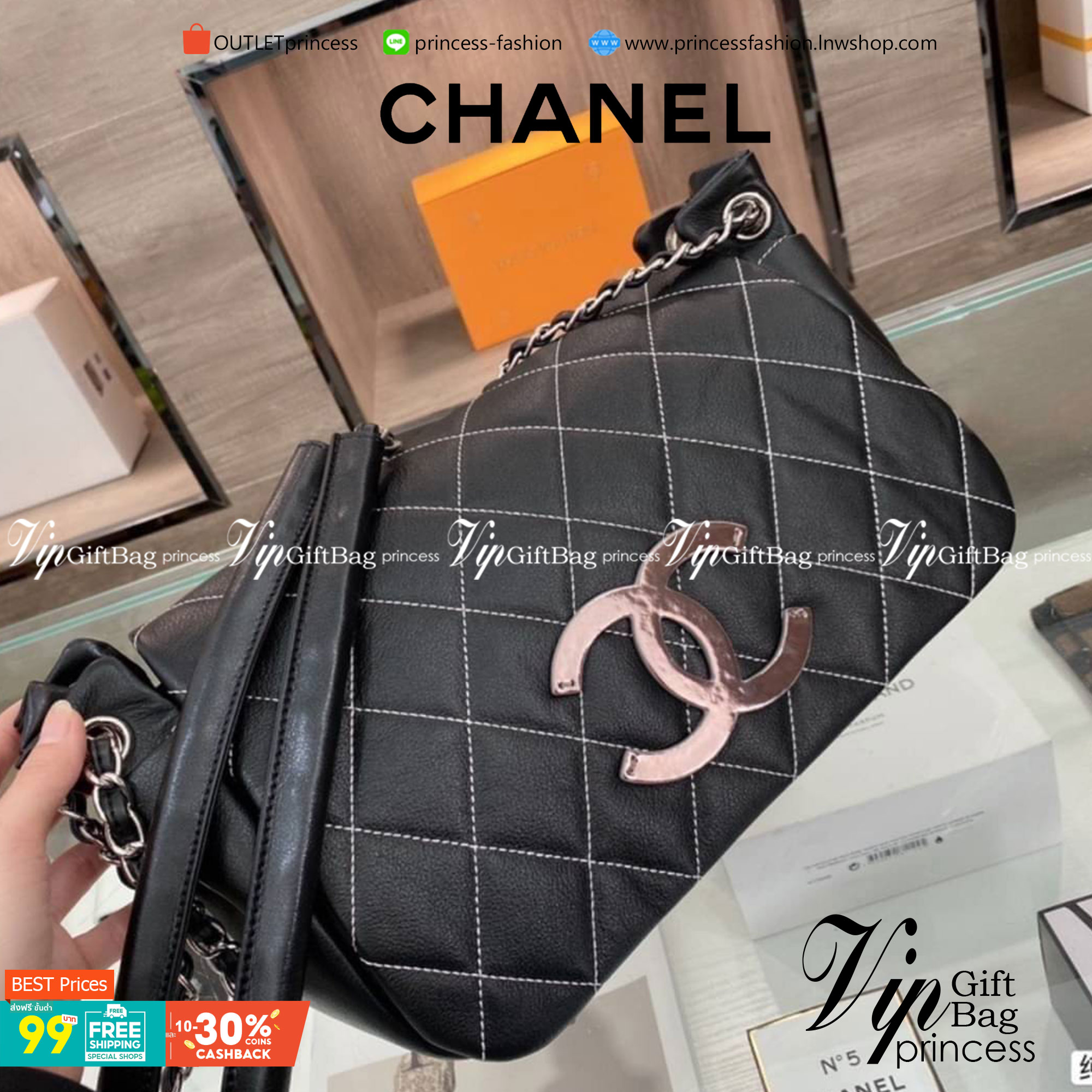 CHANEL Work Bag Black 11” พร้อมส่งที่ไทย Very handy handbag that also serves as a workbag. Can fit Iphone max Pro comfortably. In very good condition.