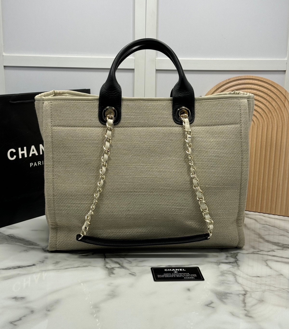 ORI หนังแท้ | Chanel Deauville Tote Bag กระเป๋าสะพายทรงโท้ทช้อปปิ้ง ใบใหญ่ ภายในโล่งกว้าง จุของได้เยอะ