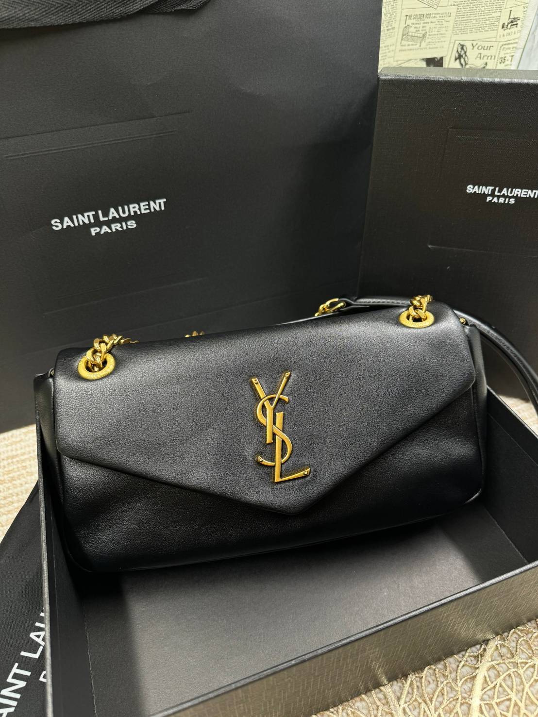 YSL CALYPSO IN PLUNGED BAG กระเป๋าสะพาย งานหนังสวย เกรดออริจินอล สลับแท้ ใช้งานต่างประเทศได้