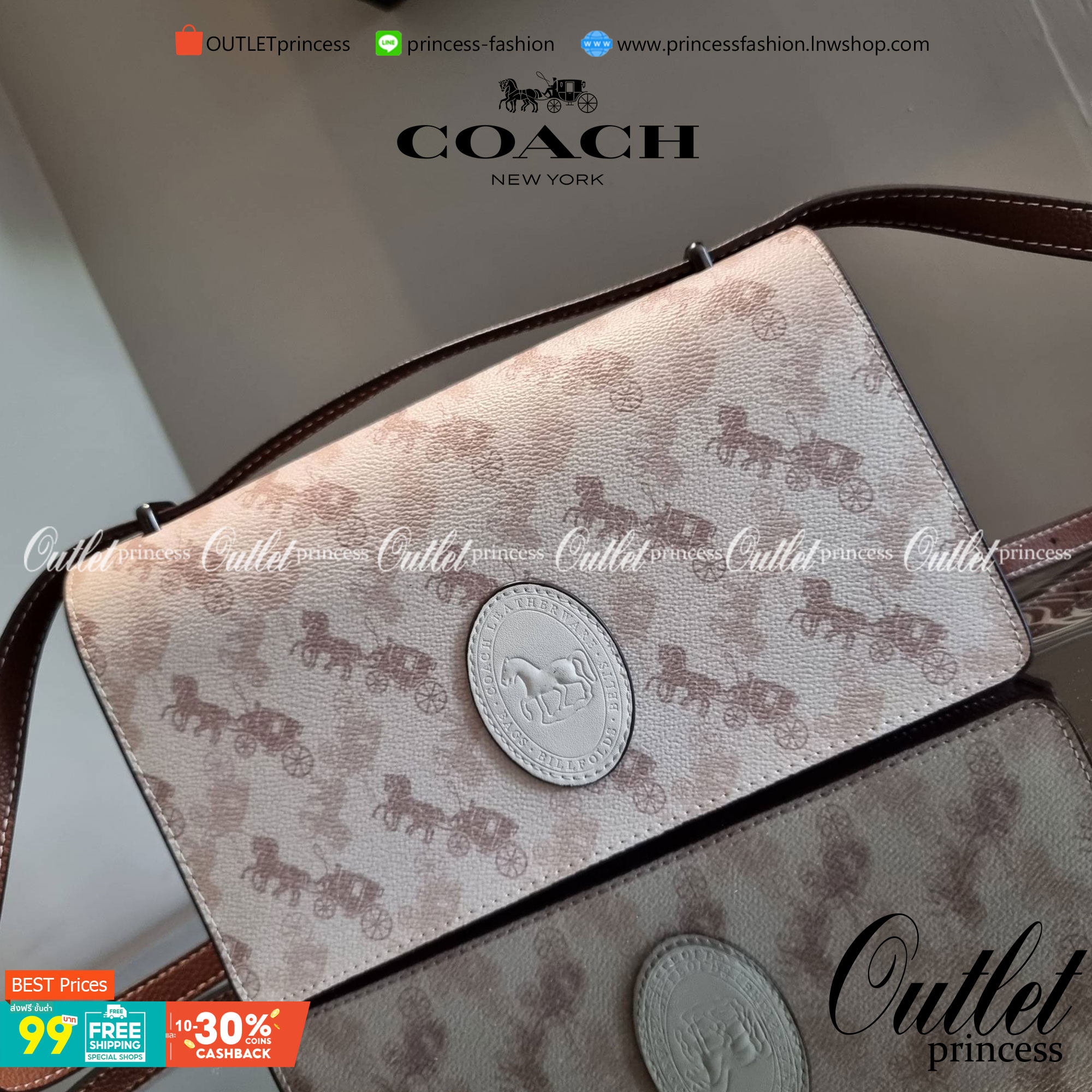 OUTLET 】COACH 88343 CAMILLE CROSSBODY WITH HORSE AND CARRIAGE PRINT AND ARCHIVE PATCH คอลเลคชั่นหายาก ที่สาวๆตั้งตารอ!! ด้วยดีไซน์ลุคผู้ดี ตกแต่งลวดลายออกมาดูโดดเด่น กับกระเป๋าสะพายที่ปรับใช้ได้หลายหลายสไตล์ สะพายไหล่สายคู่ สะพายข้างสายเดี่ยว หรือจะเอาสาย