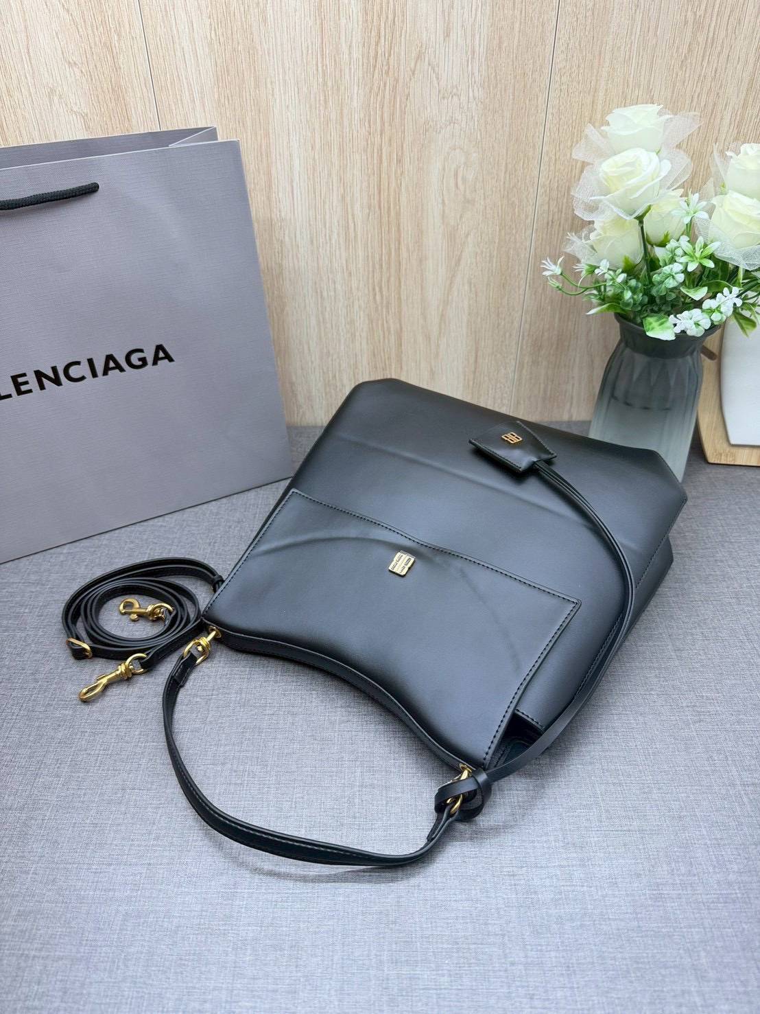 ORI หนังแท้ | Balenciaga Nano Medium Top Handle Bag 27cm กระเป๋าสะพายทรงโท้ท ดีไซน์ใหม่สวยเก๋ตามแบบฉบับแบรนด์