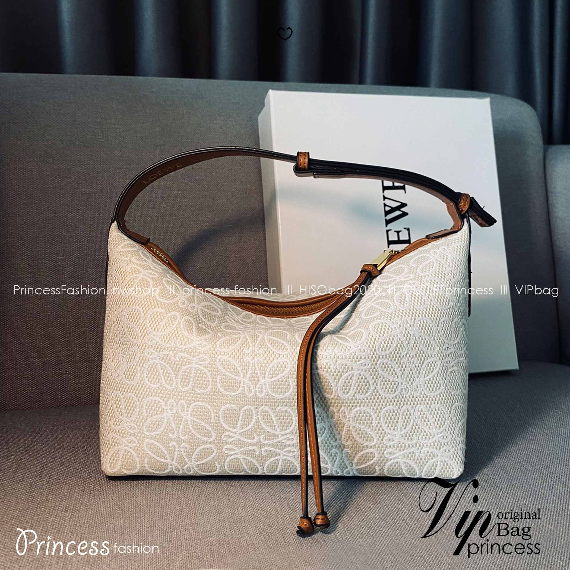 LOEWE Cubi Small Logo Canvas Top Handle Bag กระเป๋าทรงสวยดีไซน์ยอดฮิตประจำปีเลย! ปักโลโก้แบรนด์บนผ้าทั้งใบเป็นเอกลักษณ์ หูจับปรับได้ สวยหรูวินเทจ