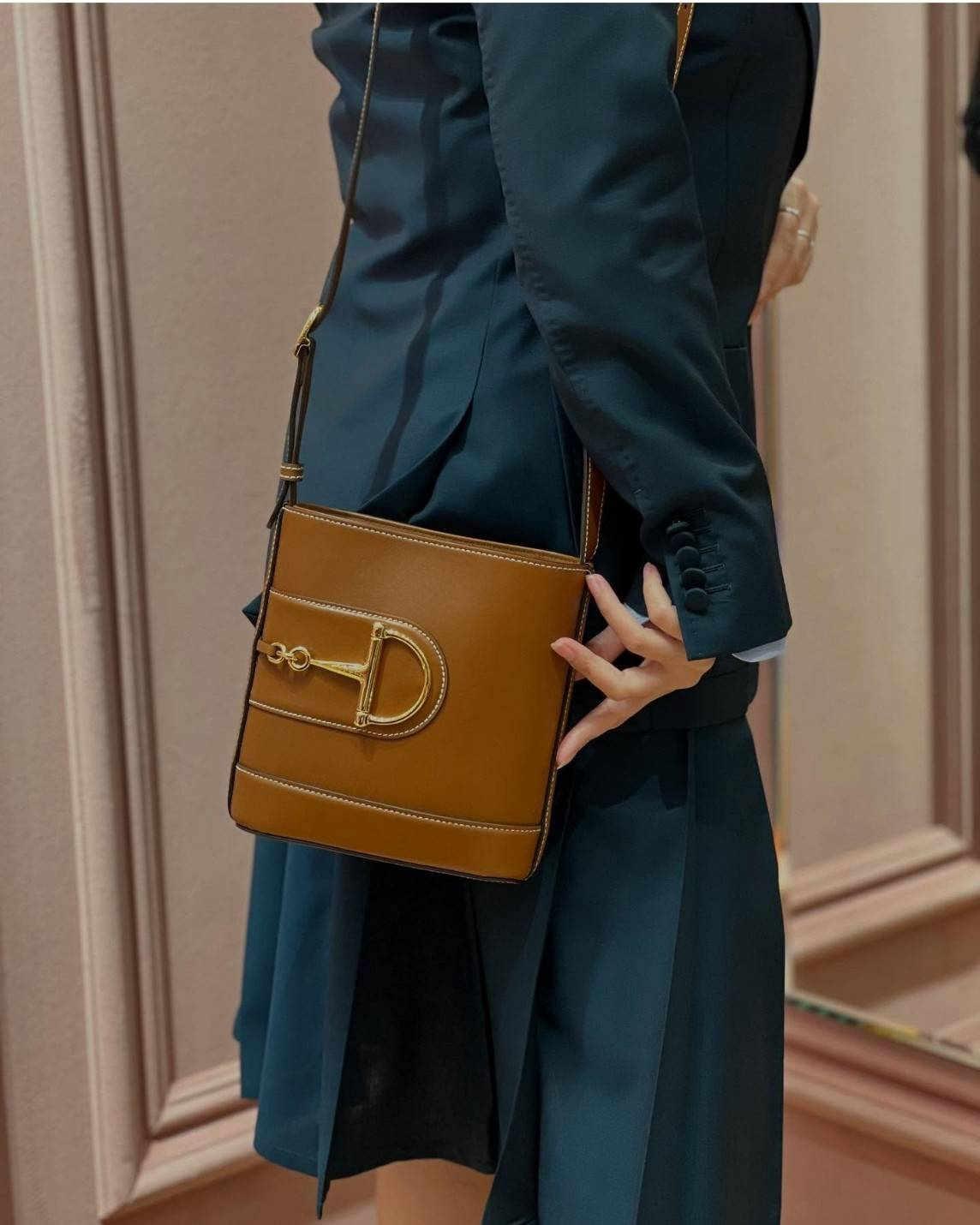 GUCCI 73 mini bucket bag คอลเลคชั่นใหม่พร้อม box set โทนสีใหม่ของแบรนด์ สุดยอดของความมีกิมมิคไม่เหมือนใคร วินเทจเรียบหรู