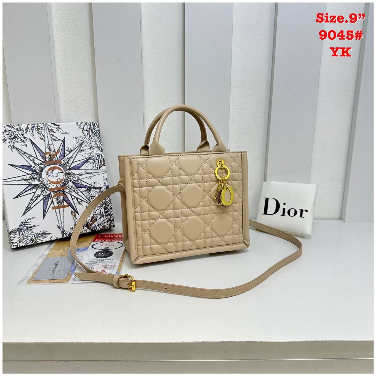 DIOR Small Dior Book Tote Powder Beige Macrocannage Leather 9" กระเป๋าทรงโท้ท แก่นแท้ของความงามรูปลักษณ์ทันสมัย สง่างามเหนือกาลเวลา เกรดไฮเอน 1:1