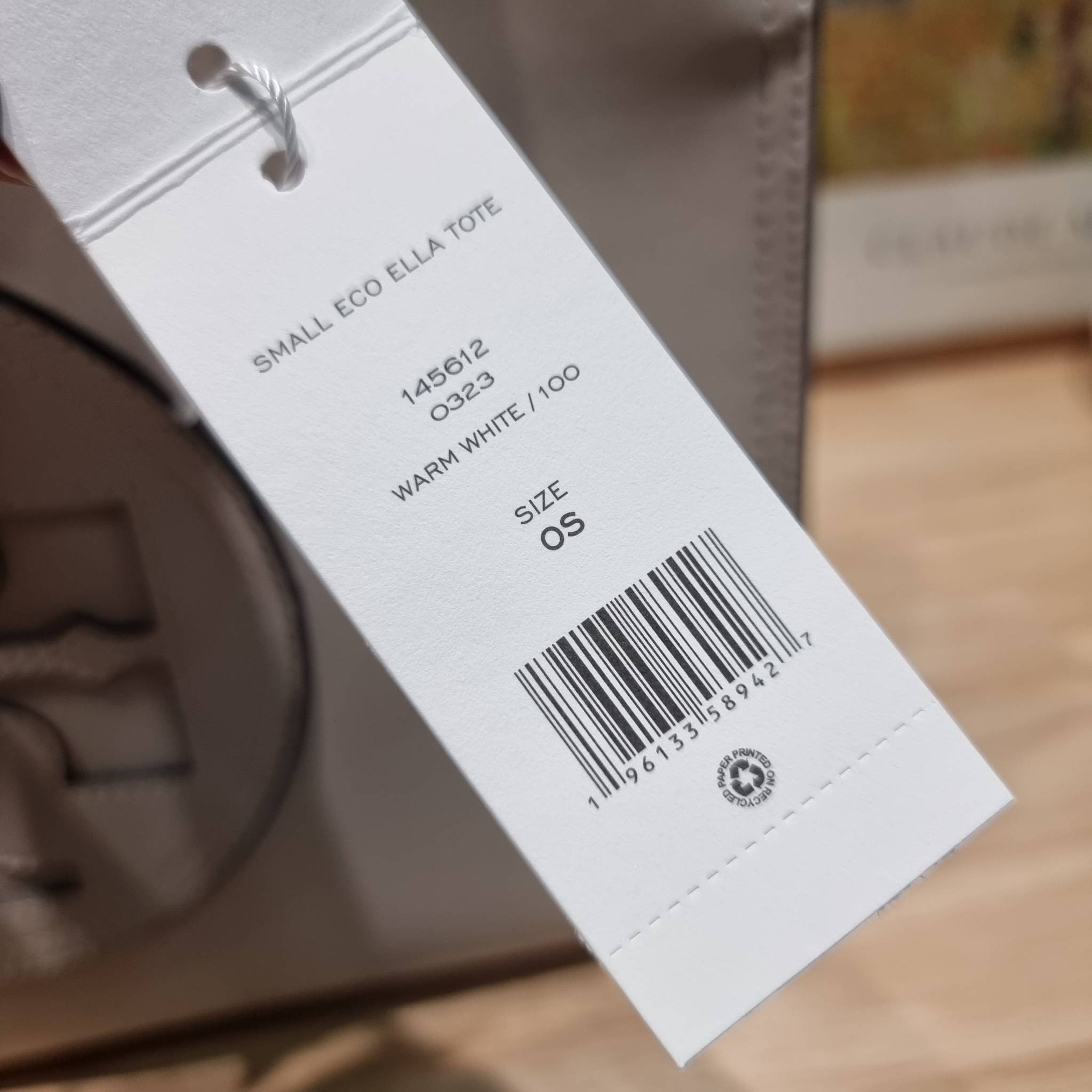 TORY BURCH ECO ELLA TOTE BAG / TORY TOTE BAG พร้อมส่ง 3 สี กระเป๋าสะพายทรงโท้ท ขนาดกำลังสวย จุของได้เต็มที่ รูปทรงคลาสสิคชวนใช้ โดดเด่นด้วย patch โลโก้ คอลเลคชั่นน้องใหม่ ส่งมาให้สาวๆได้ใจฟูอีกหนึ่งไอเท็ม