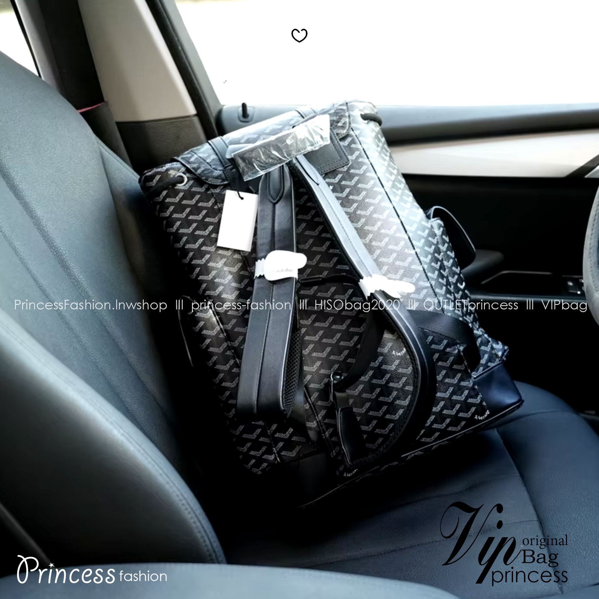 Goyard Backpack Bag Large Size กระเป๋าเป้ใบใหญ่ ดีไซน์สวยคลาสสิกเป็นเอกลักษณ์ ใช้ได้ทั้งหนุ่มๆและสาวๆ ตกแต่งลวดลายโลโก้แบรนด์เรียบหรู ภายในจุของได้เยอะมาก ใหญ่จริง!! ใบนี้คุ้มค่าราคามากๆ ทั้งดีไซน์และฟังก์ชั่นการใช้งาน ตอบโจทย์แน่นอน จะใส่เสื้อผ้าสำหรับ s