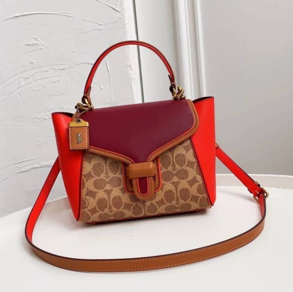 COACH COURIER CARRYALL 23 IN COLORBLOCK SIGNATURE CANVAS พร้อมส่ง 7 แบบ พร้อมส่ง ลุคดูไฮสุดๆค่ะ! กระเป๋าสะพายหนังหรูหราและคลาสสิค หนังแท้ชั้นดีที่สุด น้ำหนักเบา หนังสวยมากก สัมผัสแล้วหลงรักแน่นอนจ้าา😘