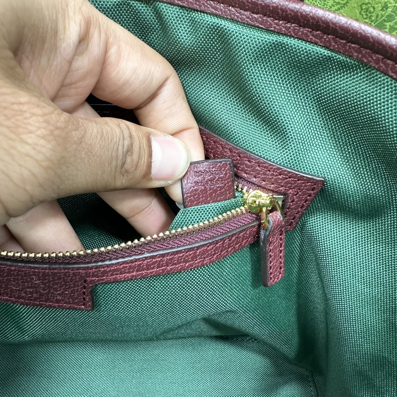 ORI หนังแท้ | Gucci Ophidia medium tote bag GG Monogram Double G / Gucci Tote Bag กระเป๋าสะพายทรงโท้ทใบใหญ่ ภายในโล่งกว้างจุของได้เยอะ