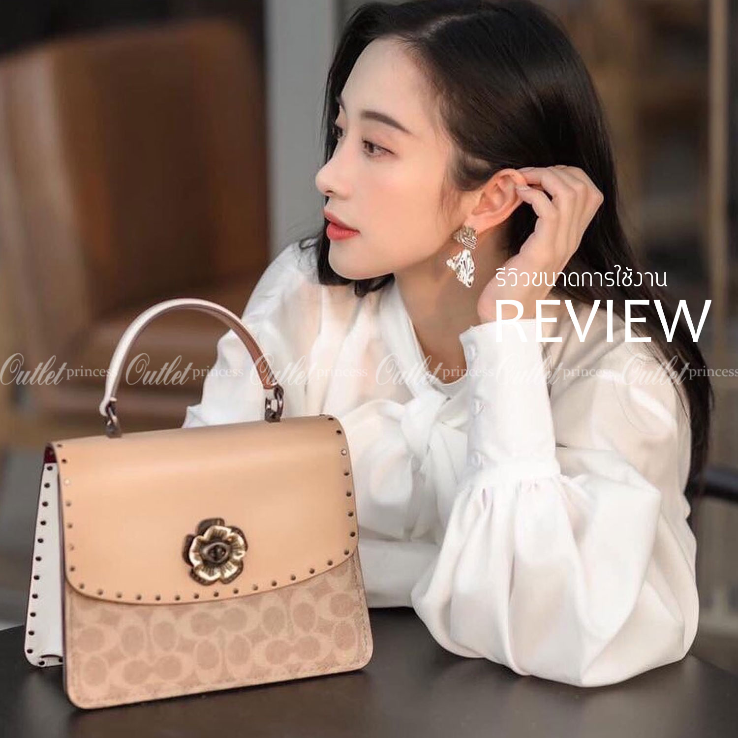 Coach Parker Top Handle In Signature Canvas With Rivet สินค้าใหม่ทรงน่ารัก ใช้แล้วดูแพงมากกก มีช่องใส่ขนาดกว้าง ใส่ของได้จำนวนมาก แถมยังสามารถถือเก๋ๆ แบบคุณนาย หรือสะพายเป็น crossbody ก็ได้ โดดเด่นด้วยลายsignature coach ใครยังไม่มีห้ามพลาดดดเลยนะ ของสวยจร