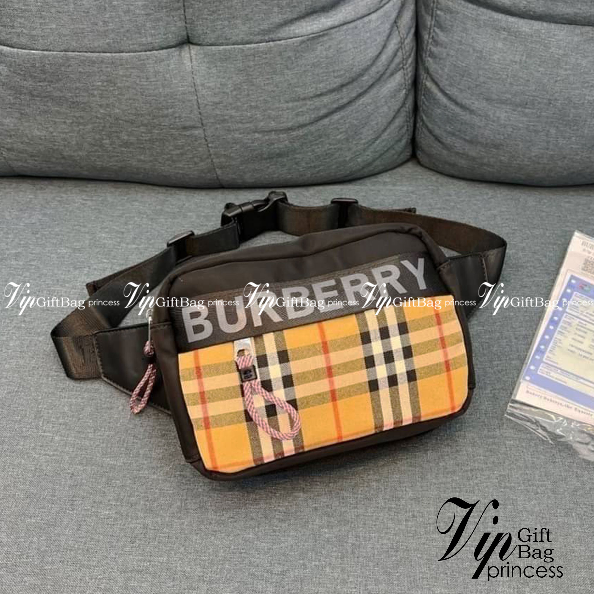 BURBERRY BELT BAG Vintage retro check กระเป๋าคาดอกผ้าในลอนอย่างดี น้ำหนักเบา ทรงสวย สามารถใช้ทั้งผู้หญิง ผู้ชาย