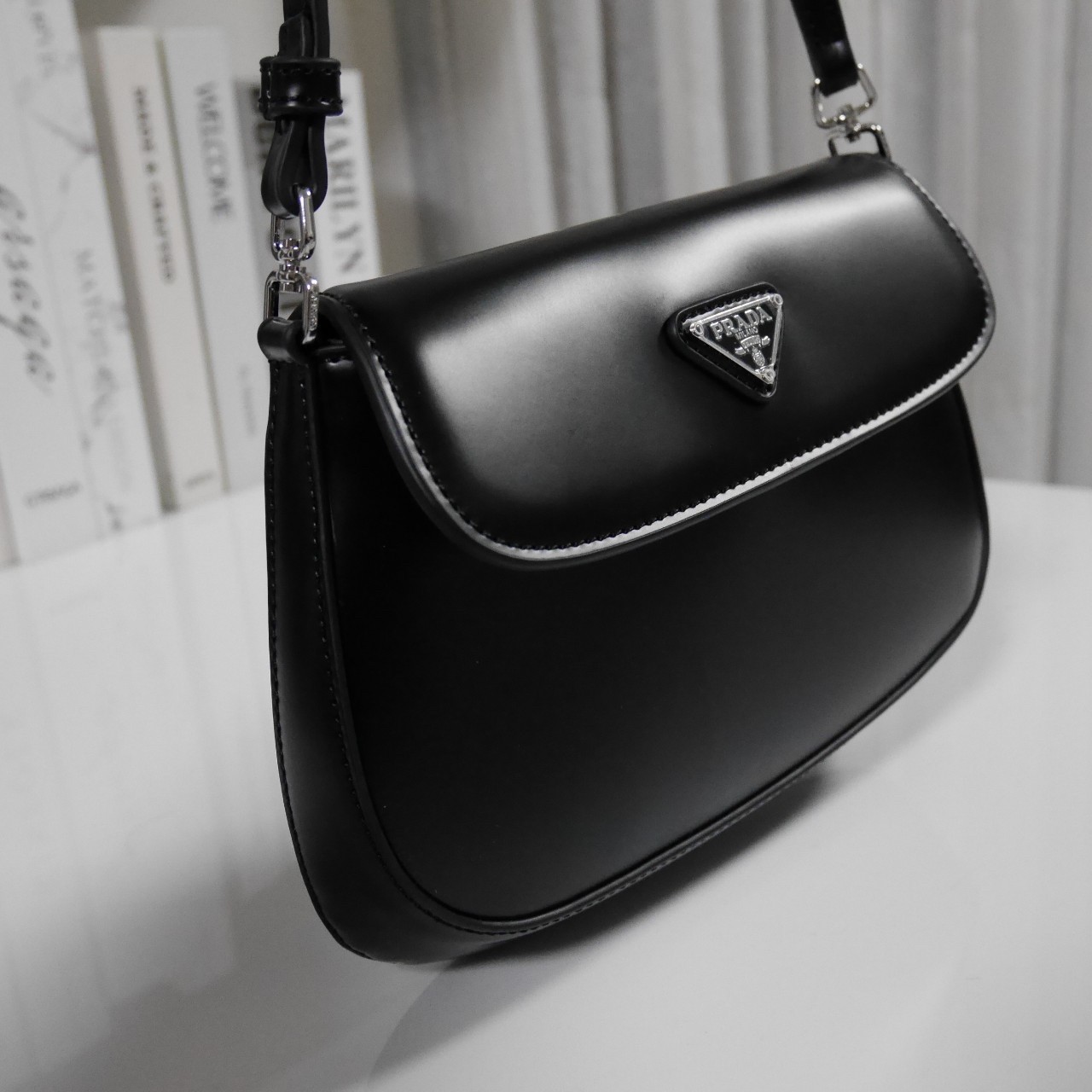 PRADA CLEO BRUSHED LEATHER SHOULDER BAG กระเป๋าทรงสวยยอดฮิต ทรงสะพายไหล่สวยหรูอยู่ทรง หนังเรียบเงาหรูสุดคลาสสิก