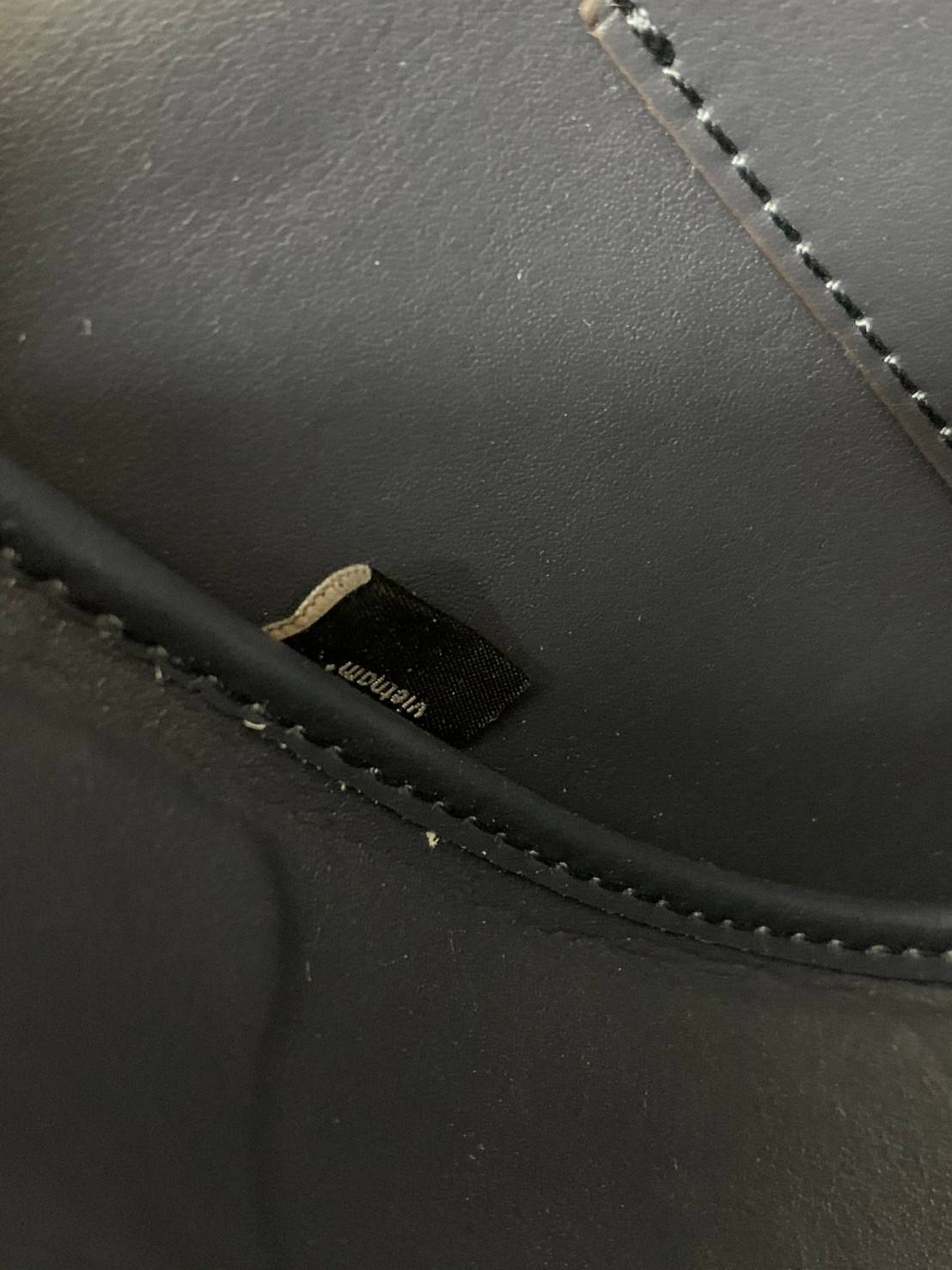 COACH ALIE SADDLE BAG IN SIGNATURE JACQUARD (C4694//C3464) New item!! กระเป๋าสะพายทรง saddle ดีไซน์วินเทจย้อนยุค แฝงความหรูในตัวด้วยอะไหล่สีทองเหลือง โดดเด่นไม่ซ้ำใครแน่นอน วัสดุผ้า jacquard สลับหนังแท้ ภายในเป็นช่องโล่ง มาพร้อมสายสะพายครอสบอดี้ ที่สามารถ