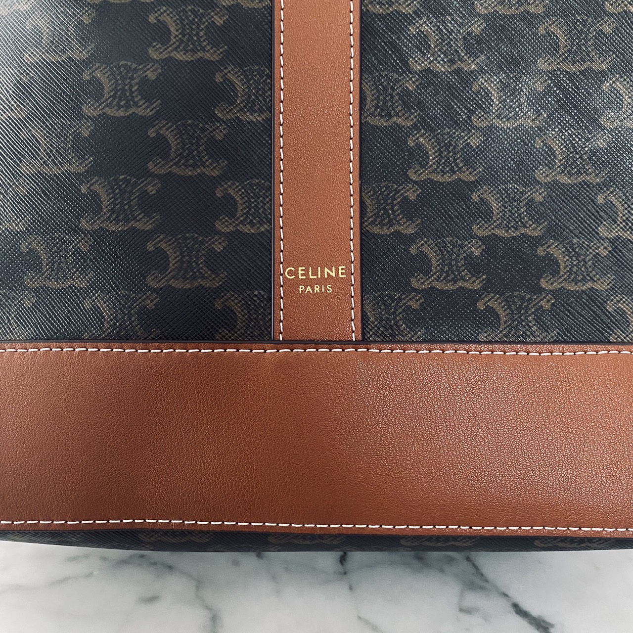 CELINE Cabas in triomphe canvas tote Bag กระเป๋าสะพายทรงโท้ทใบใหญ่ รุ่นยอดนิยม แคนวาสแท้ปั้มลายคมชัด งานสวยหรูคลาสสิคไม่มีเอ้าท์