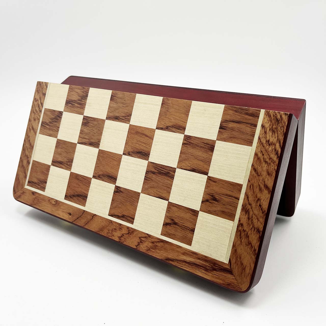 ชุดหมากรุกสากลตัวเหล็ก(Metal)งานสวยกระดาน(ช่องขนาด3x3 cm.)