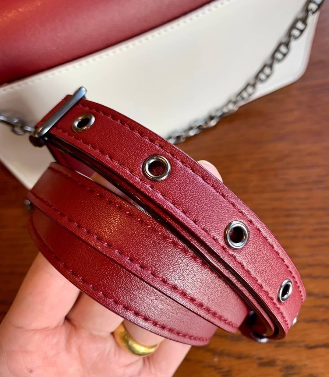 Coach Beat Crossbody Clutch In Signature Canvas With Horse And Carriage Print((6910//4760)) 🌈ได้ไปไม่ผิดหวังแน่นอนค่ะ! กระเป๋าหิ้วได้//คลัทออกงานได้//สะพายครอสบอดี้ร์ได้ สุดคุ้ม! หนังแท้อย่างดี smooth leather ค่ะ