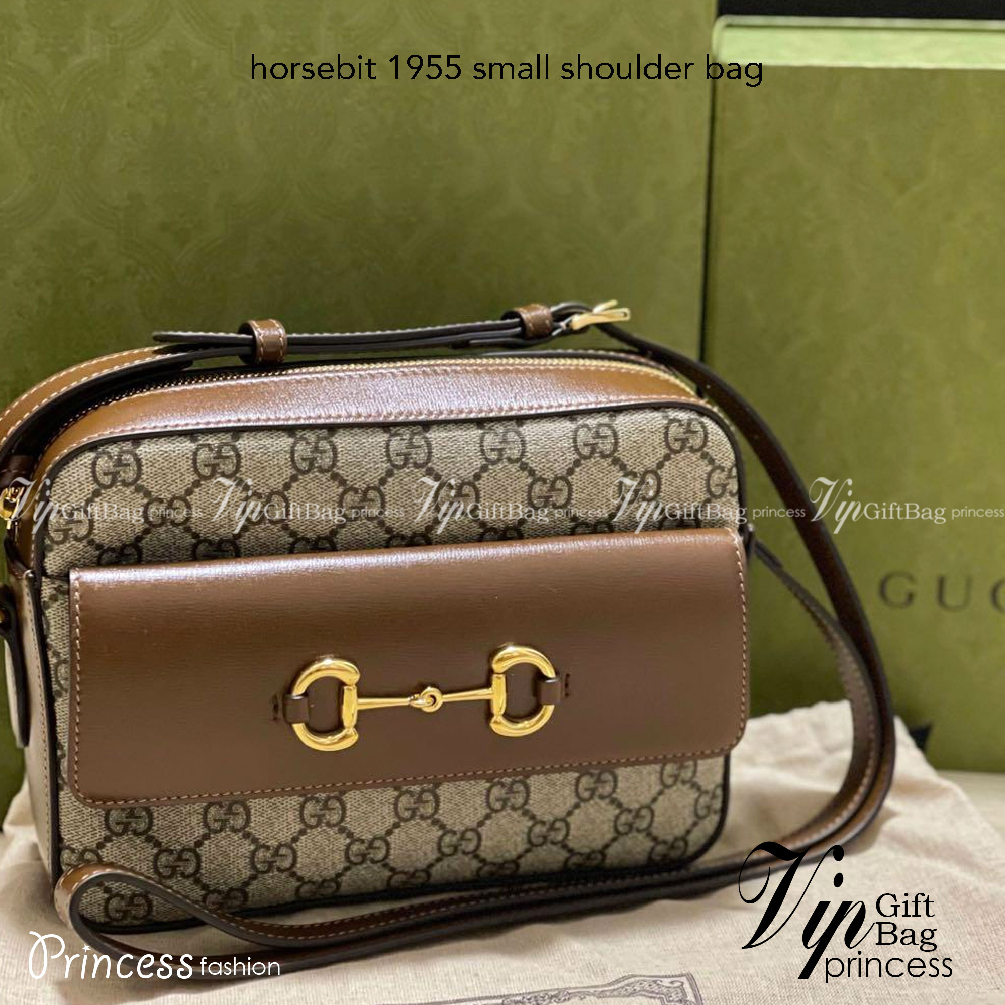 GUCCI horsebit 1955 small shoulder bag กระเป๋าสะพายทรงกล่องคลาสสิกมาพร้อมรายละเอียดที่น่าค้นหา ดูหรูหรา สามารถใช้งานได้หลากหลายโอกาส เป็นเพื่อนคู่ใจในวันสบายๆ หรือออกงานเป็นทางการ ไม่ควรพลาดเลยค่ะ