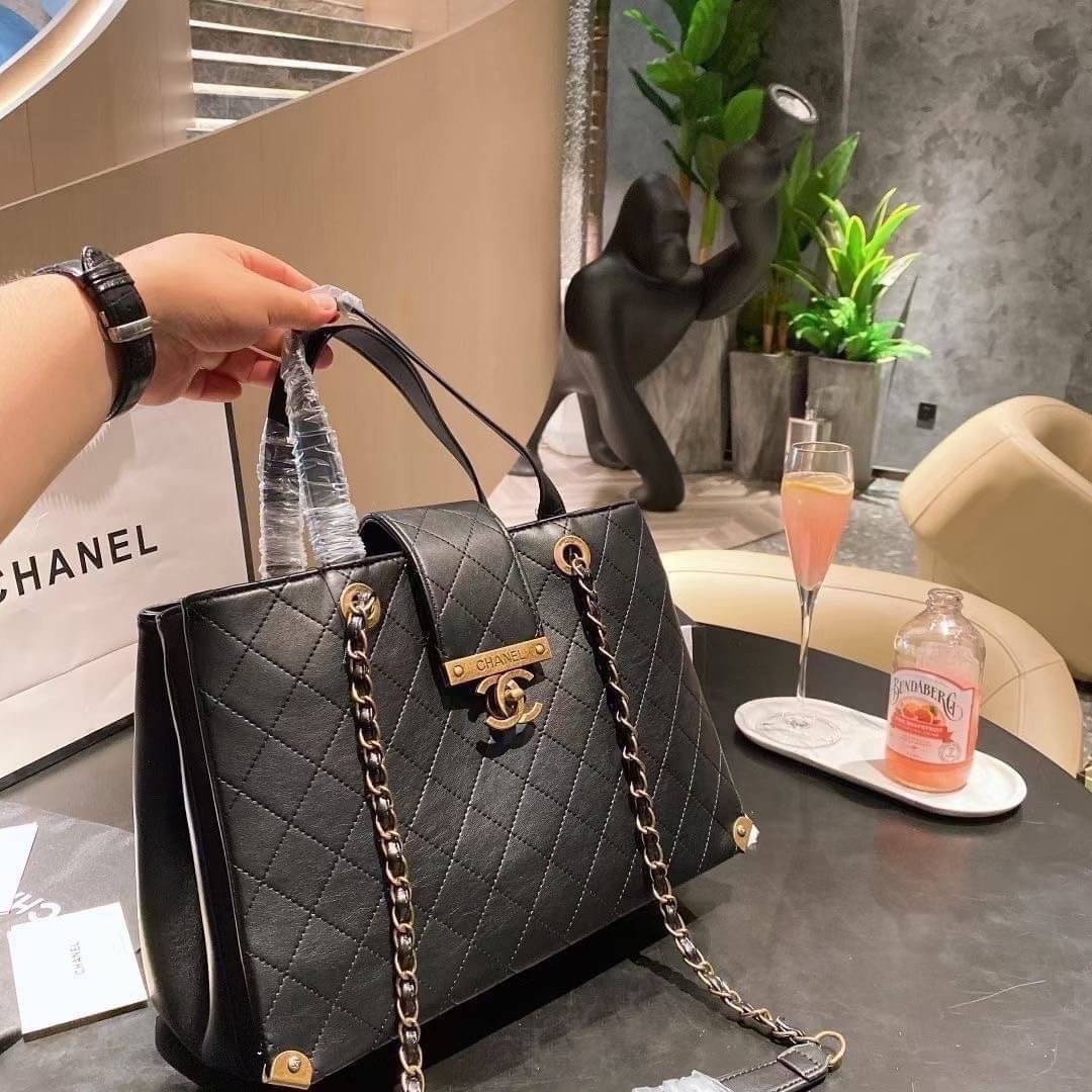 Chanel vip bag / Chanel tote bag 14" ภาพถ่ายจากงานขายจริง พร้อมส่ง