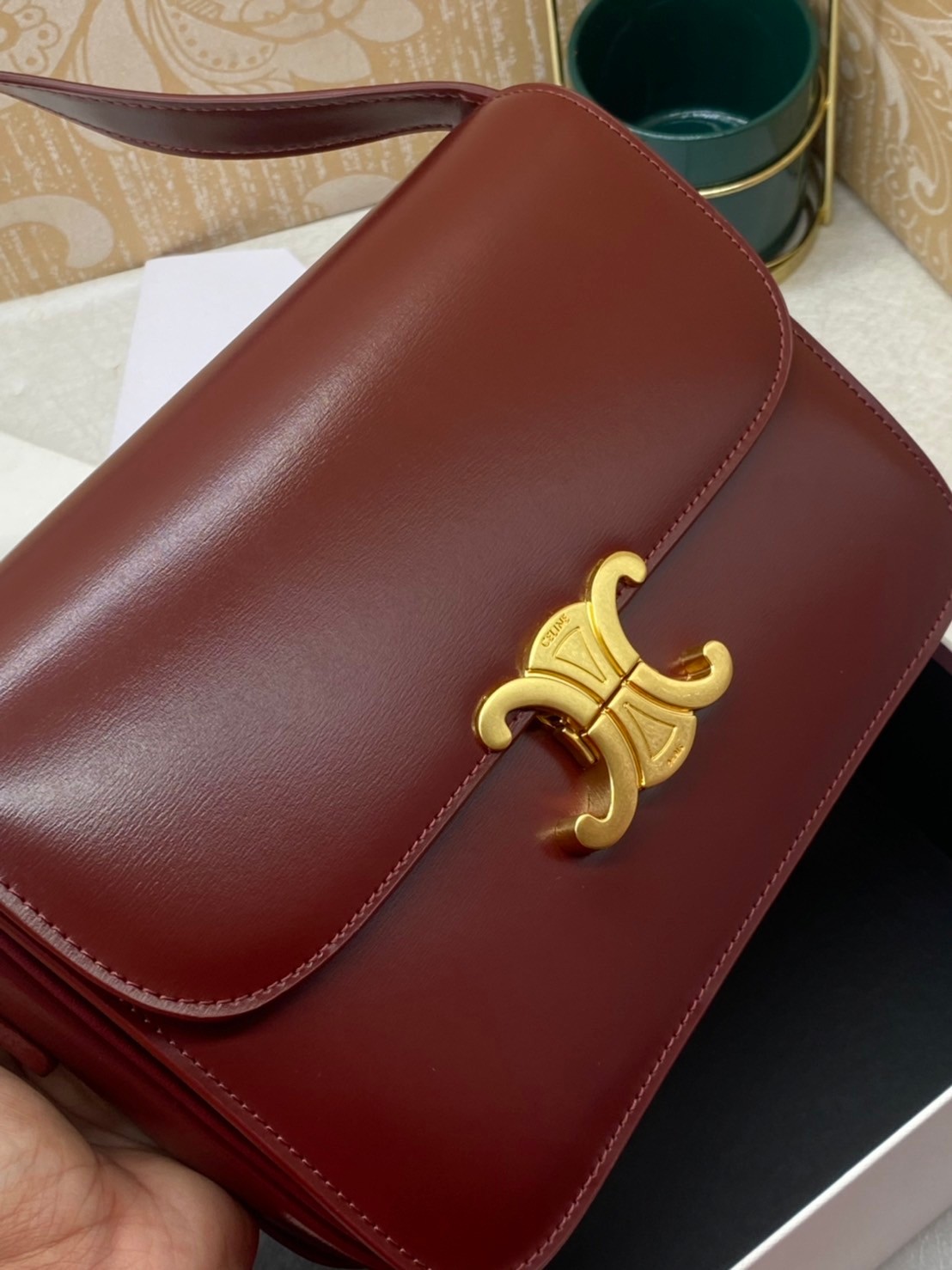 MEDIUM 22cm : CELINE CLASSIQUE TRIOMPHE BAG IN SHINY CALFSKIN / Celine Triomphe Bag / Celine Bag พร้อมส่ง 10 สี เกรดออริ 1:1 กระเป๋าแบรนด์หรูที่ควรมีแห่งปี