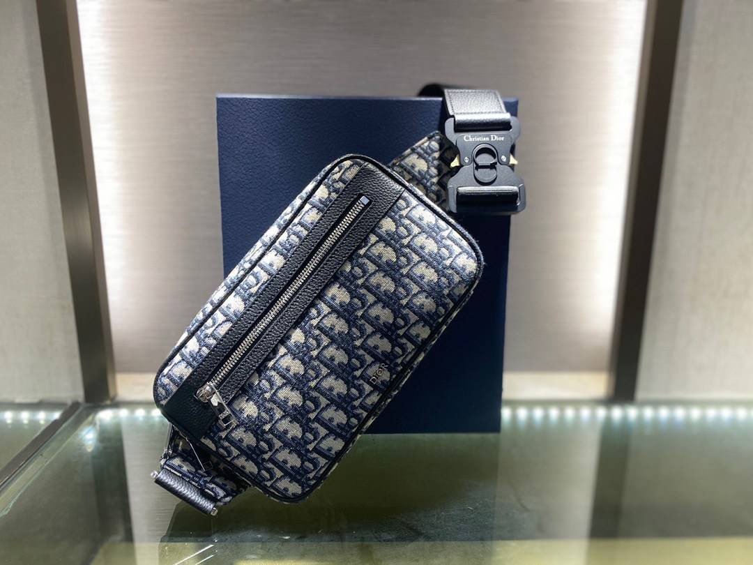 หนังแท้ DIOR BEIGN AND OBLIQUE JACQUARD WAIST BAG / DIOR Belt Bag พร้อมส่งที่ไทย งานหนังแท้และผ้าแจ็คการ์ดออริจินอล ภาพสินค้าถ่ายจากงานขายจริง ใช้งานต่างประเทศได้