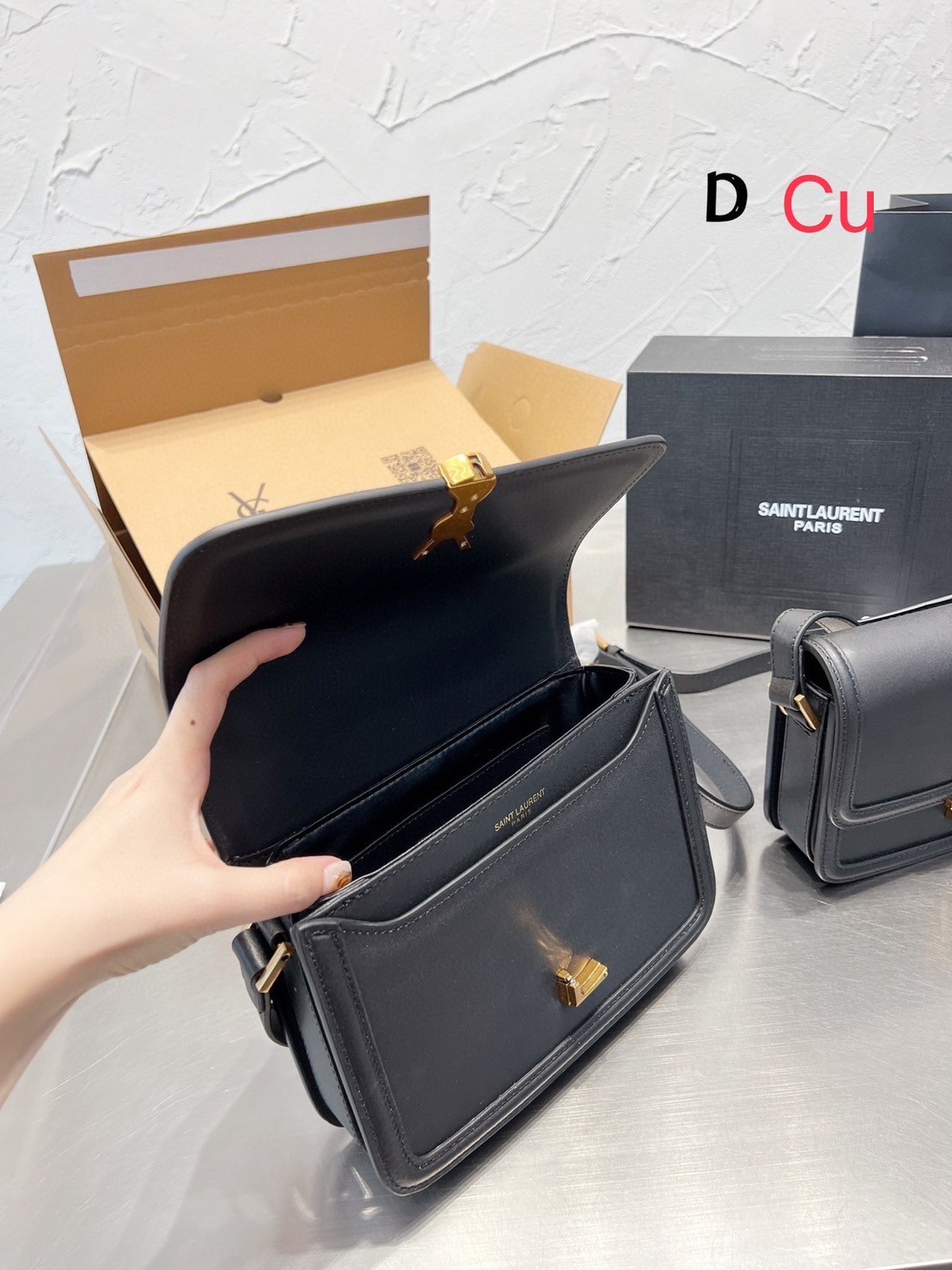 YSL Solferino Leather Crossbody Bag / YSL Solferino Bag พร้อมส่ง 3สี 3ไซส์ กระเป๋าสะพายรุ่นฮิตขายดี ทรงสวยคลาสสิค ใช้ได้บ่อยไม่มีเบื่อ ดีไซน์เรียบหรู ดูแพง **รอบนี้จัดราคาพิเศษสุดคุ้ม งานสวยเกินราคาค่ะ