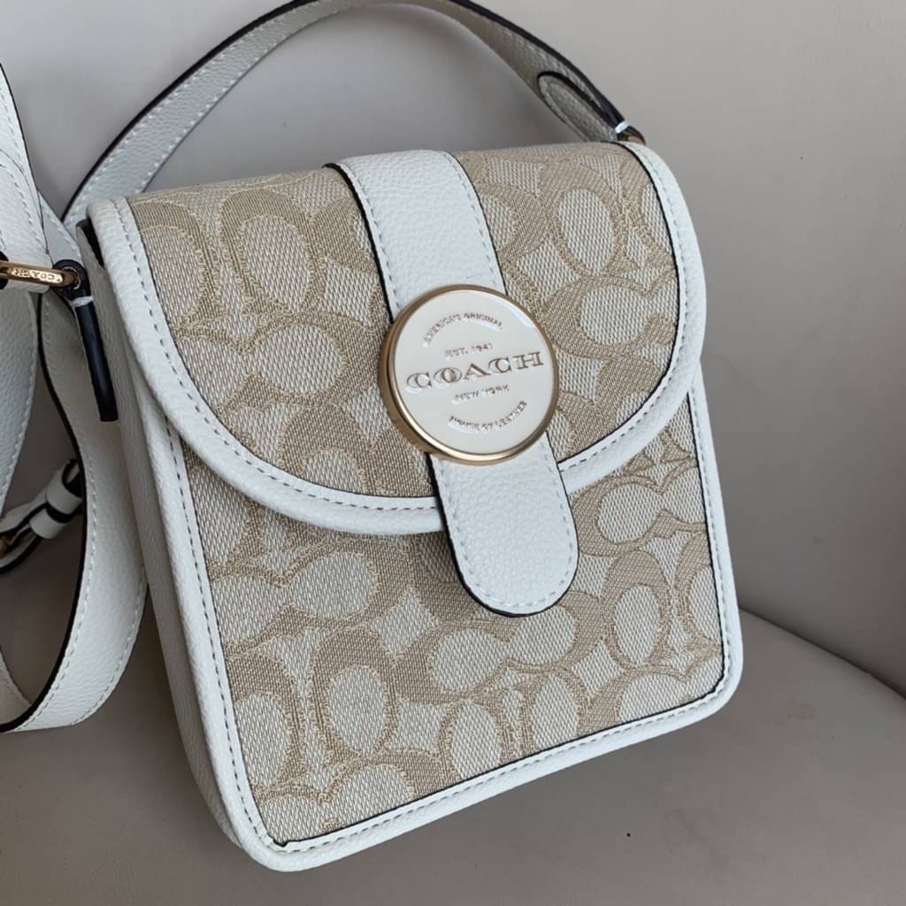 COACH North/South Lonnie Crossbody In Signature Jacquard C8321 ภาพสินค้าถ่ายจากงานขายจริง ใช้งานต่างประเทศได้