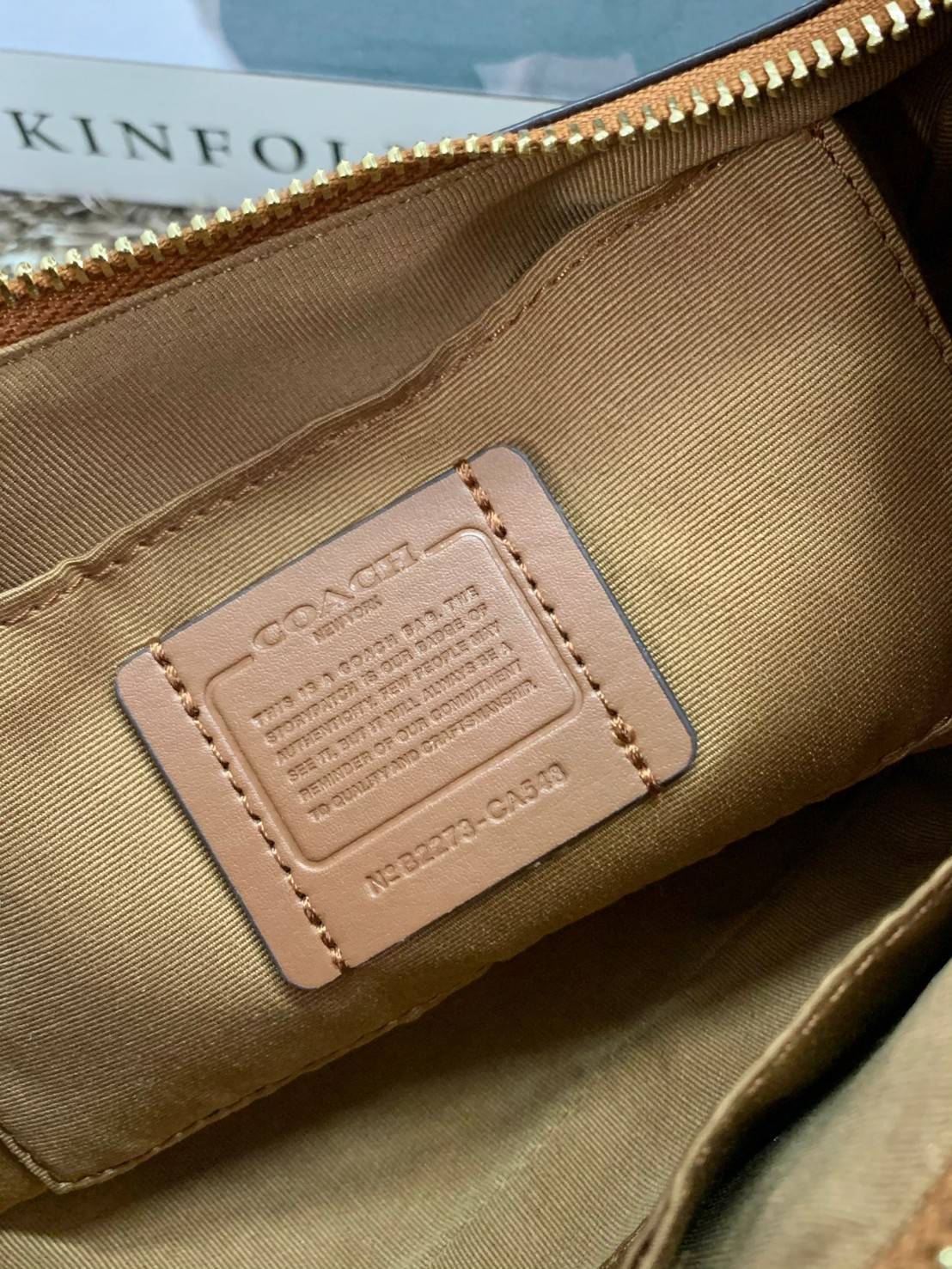 พร้อมส่งครบสี สวยทุกสีเลยค่า😘 ((CA173//CA209//CA548)) COACH TERI SHOULDER BAG 🔹กระเป๋าทรงพอช ในรูปแบบหนังแท้ หนังนิ่มสวยมากค่ะ