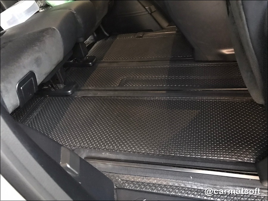 พรมกระดุมเม็ดเล็กรีดขอบTOYOTA VELLFIRE ปี2016-20 สีดำ เข้ารูป เต็มคัน